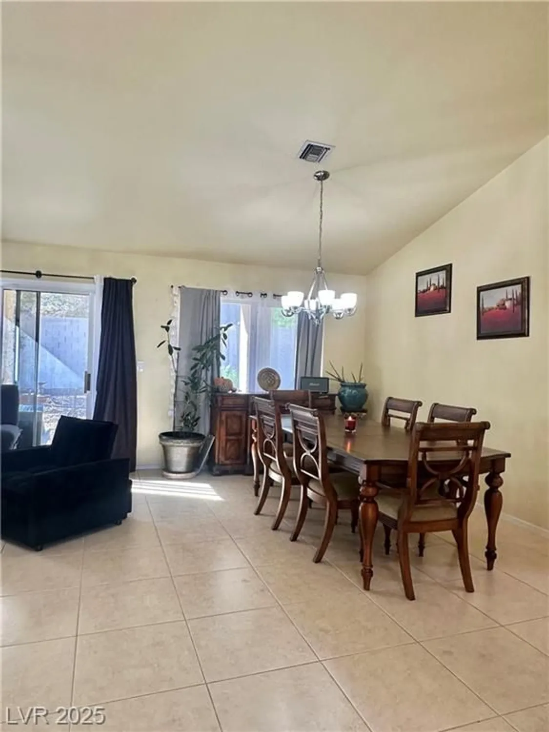 Property Slideshow image 8 of 25 | 8621 prairie hill dr, Las Vegas, NV, 89134