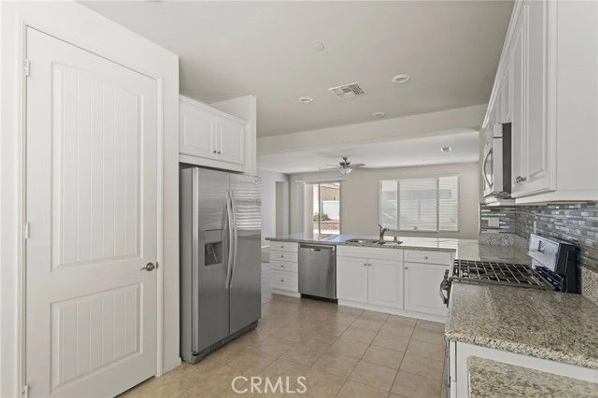 Property Slideshow image 8 of 27 | 19156 doral st, Apple Valley, CA, 92308