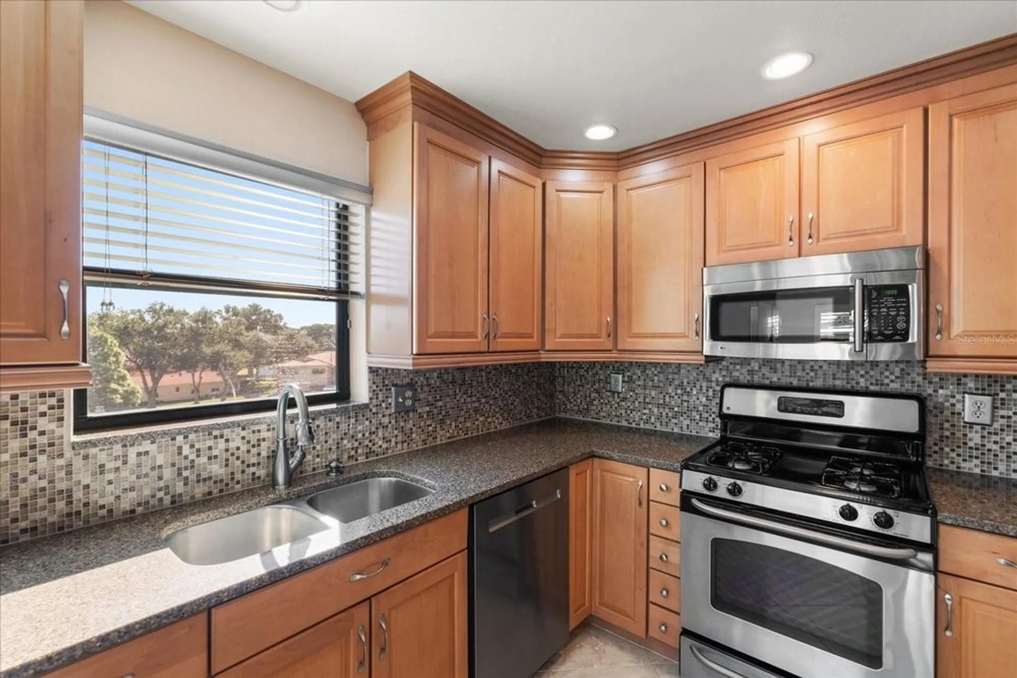 Property Slideshow image 19 of 52 | 8199 terrace garden dr n unit 402, St Petersburg, FL, 33709