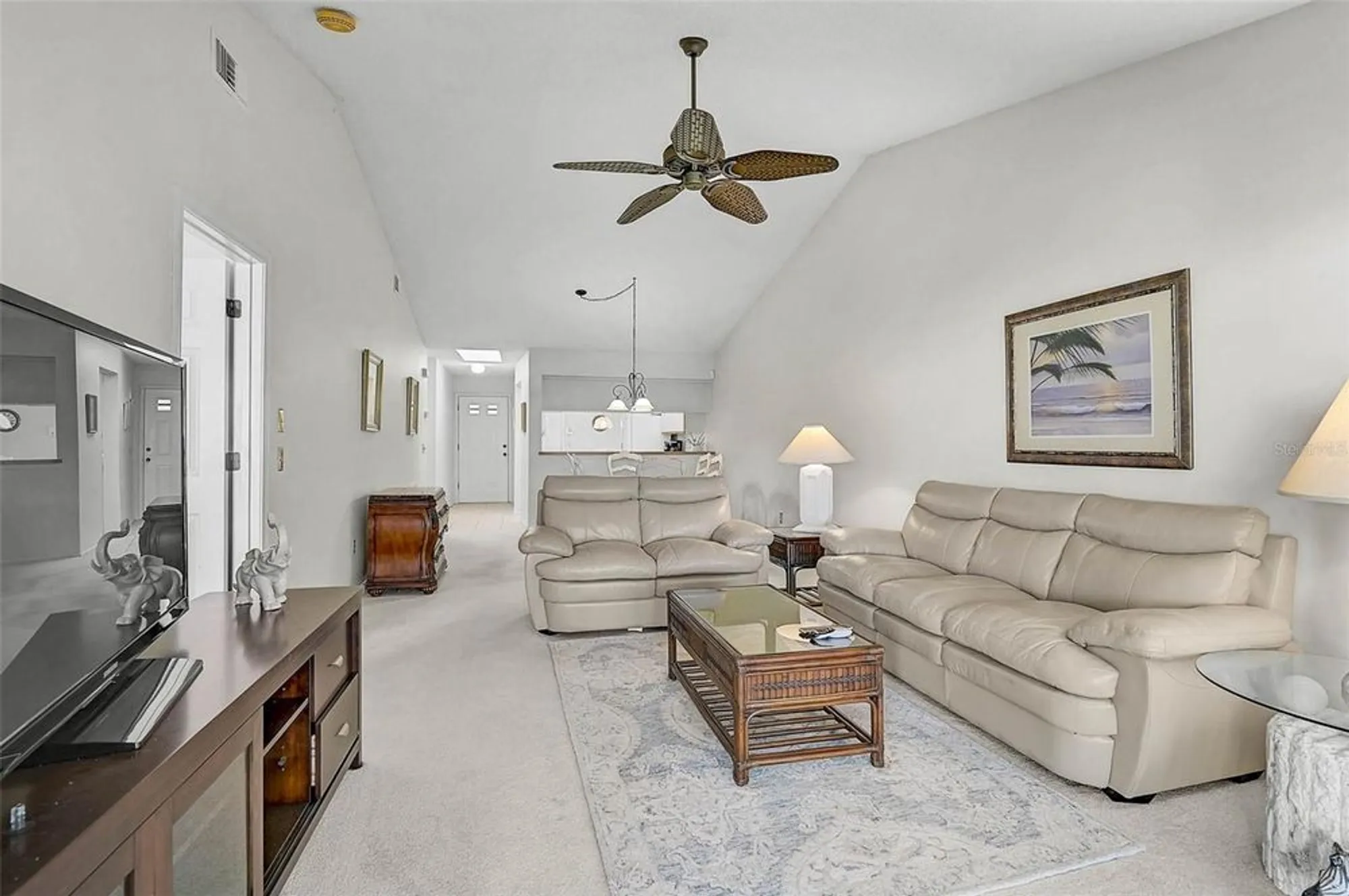 Property Slideshow image 11 of 31 | 5633 avista dr, Sarasota, FL, 34243