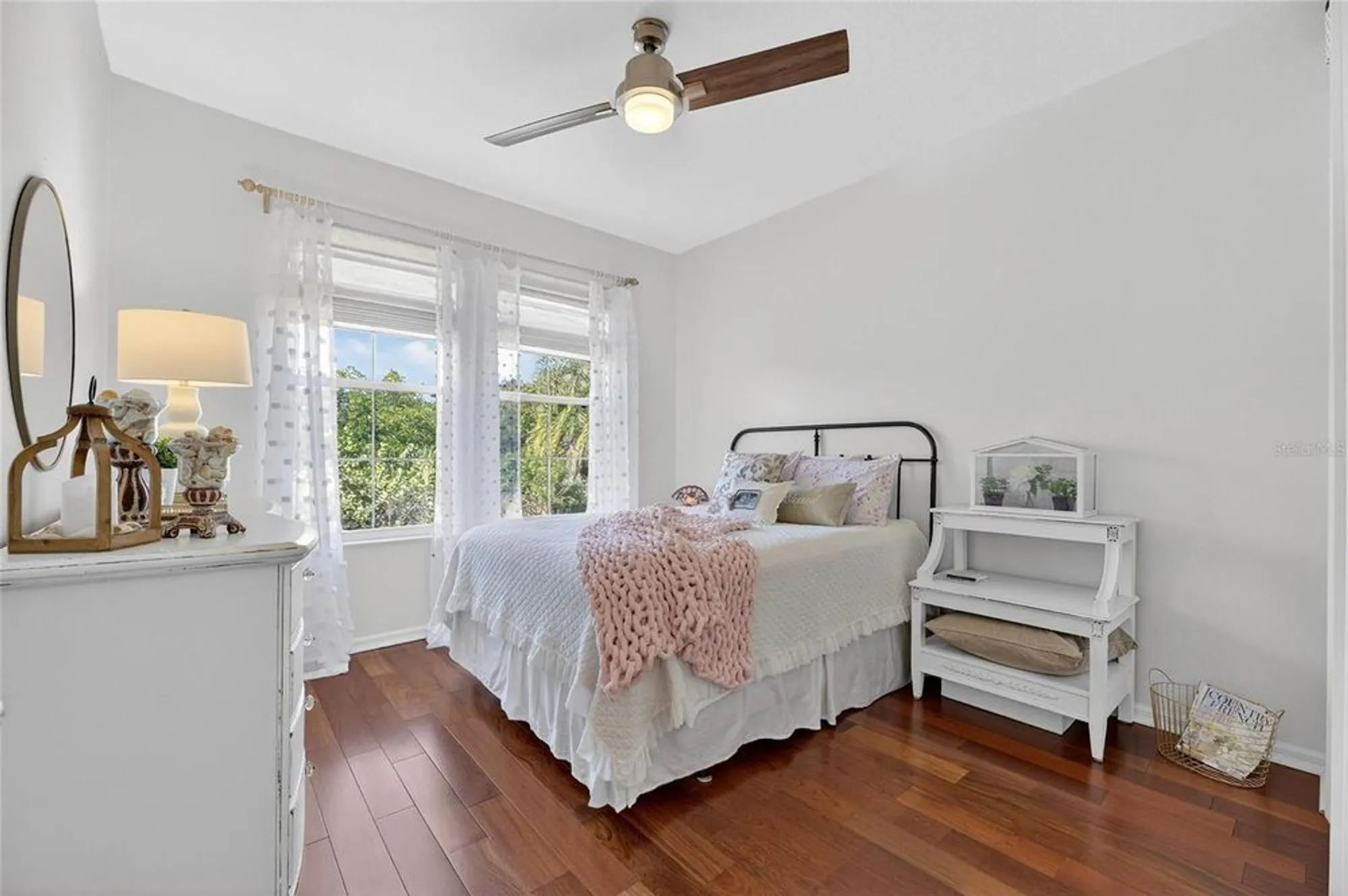 Property Slideshow image 40 of 100 | 5612 golden isles dr, Apollo Beach, FL, 33572