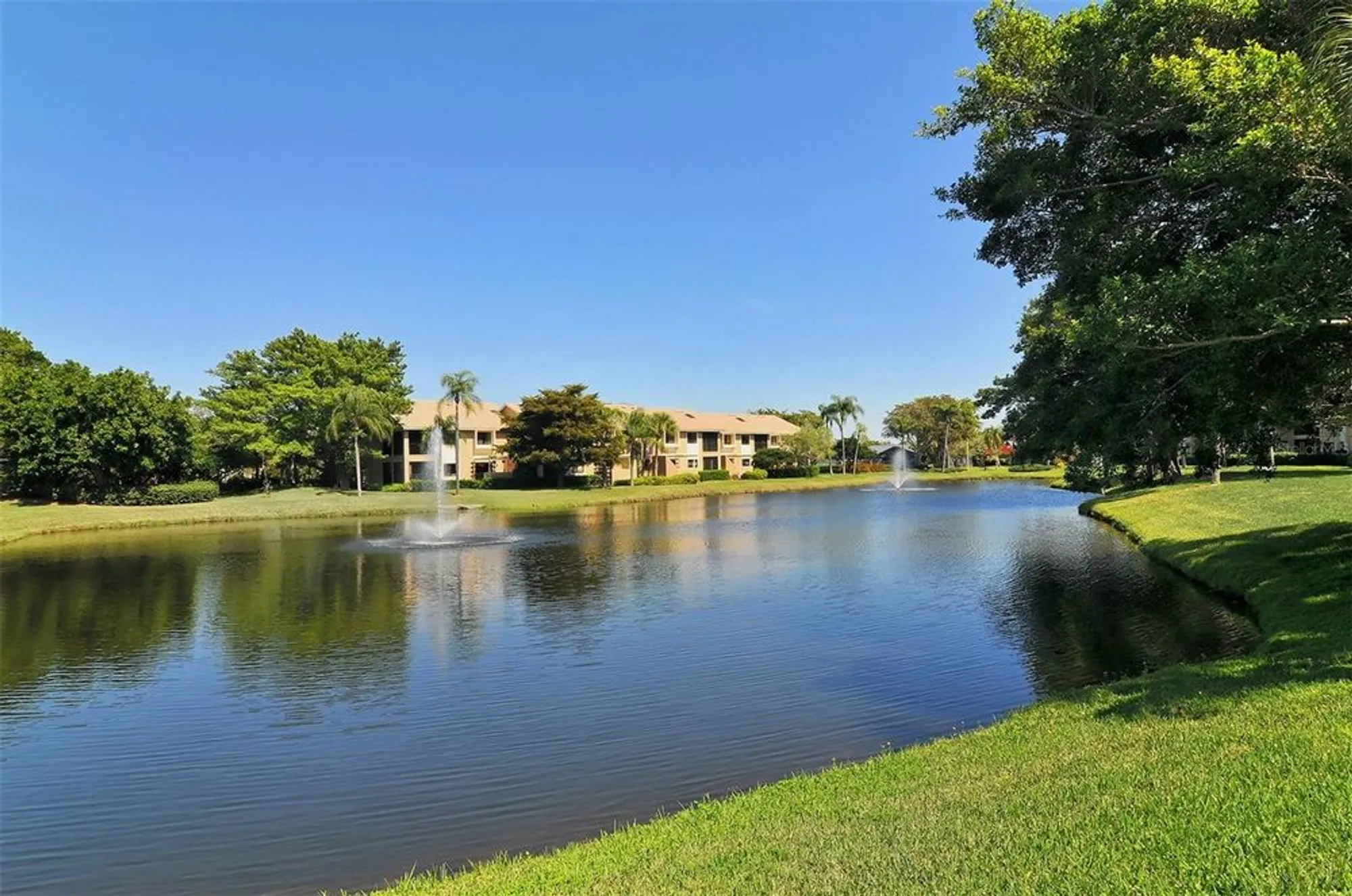 Property Slideshow image 70 of 84 | 1473 landings cir # 44, Sarasota, FL, 34231