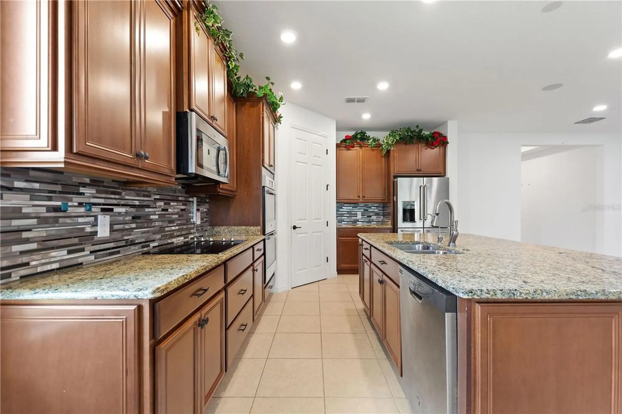 Property Slideshow image 13 of 46 | 803 jasmine creek rd, Kissimmee, FL, 34759