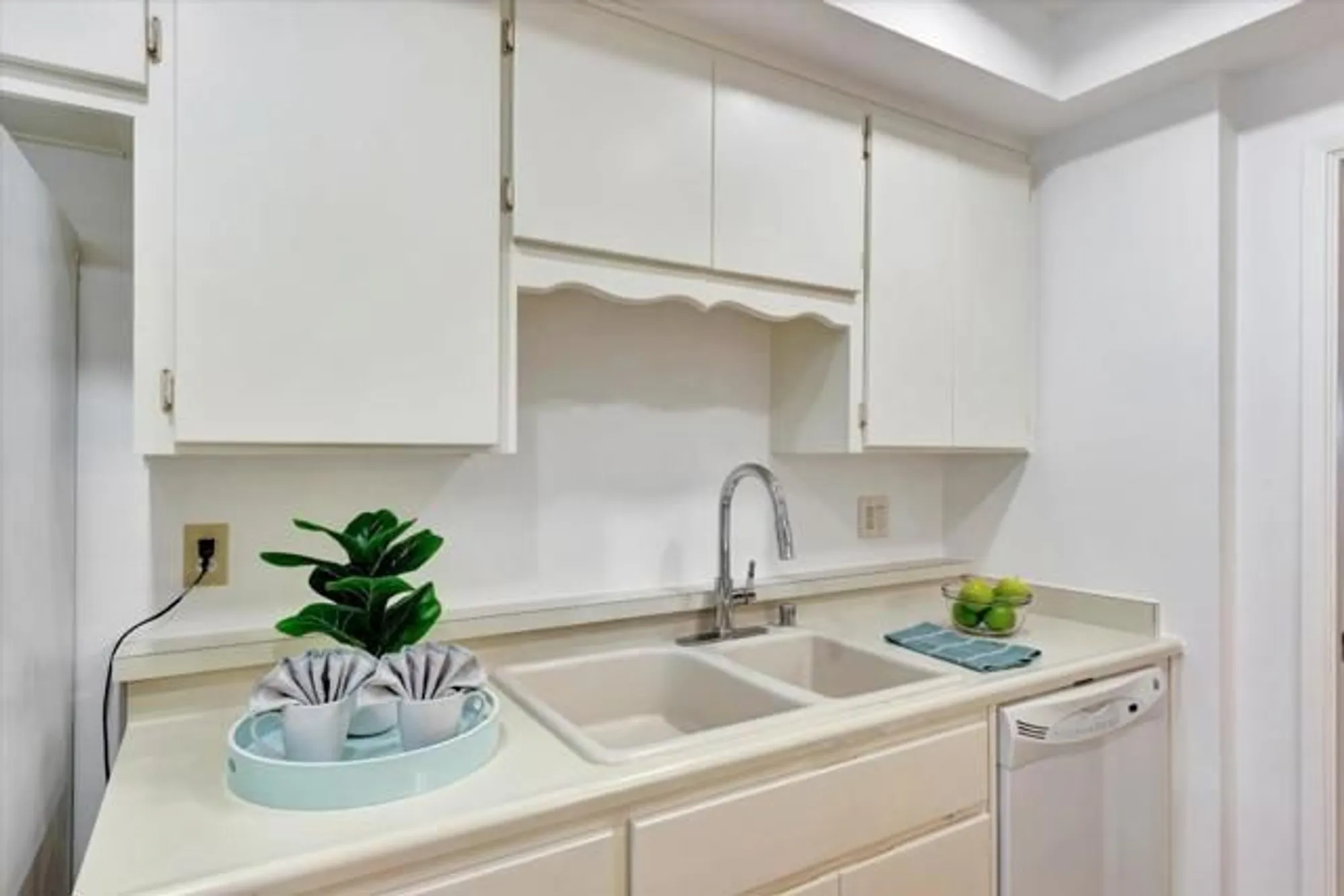 Property Slideshow image 15 of 37 | 5302 cribari hts, San Jose, CA, 95135