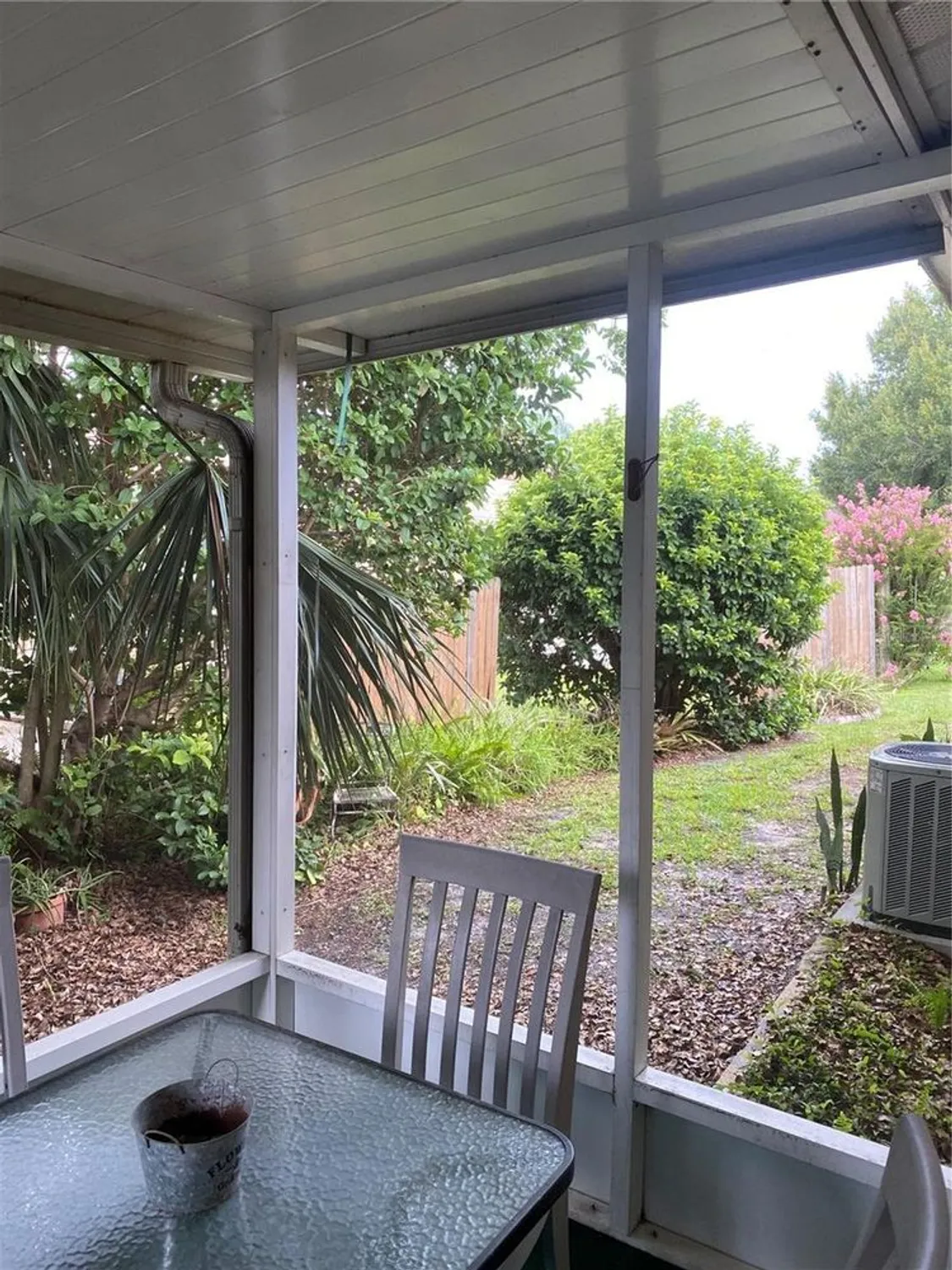 Property Slideshow image 24 of 38 | 832 cambridge ct, Dunedin, FL, 34698