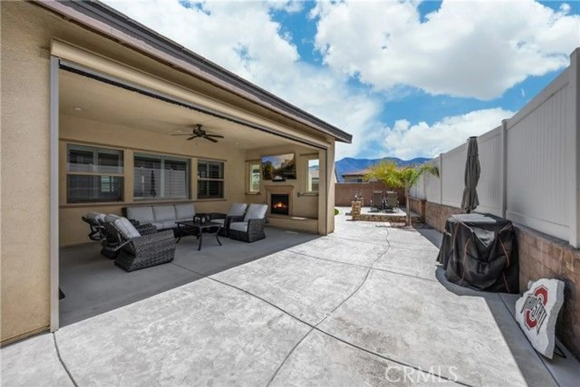 Property Slideshow image 43 of 68 | 11638 oakton way, Corona, CA, 92883