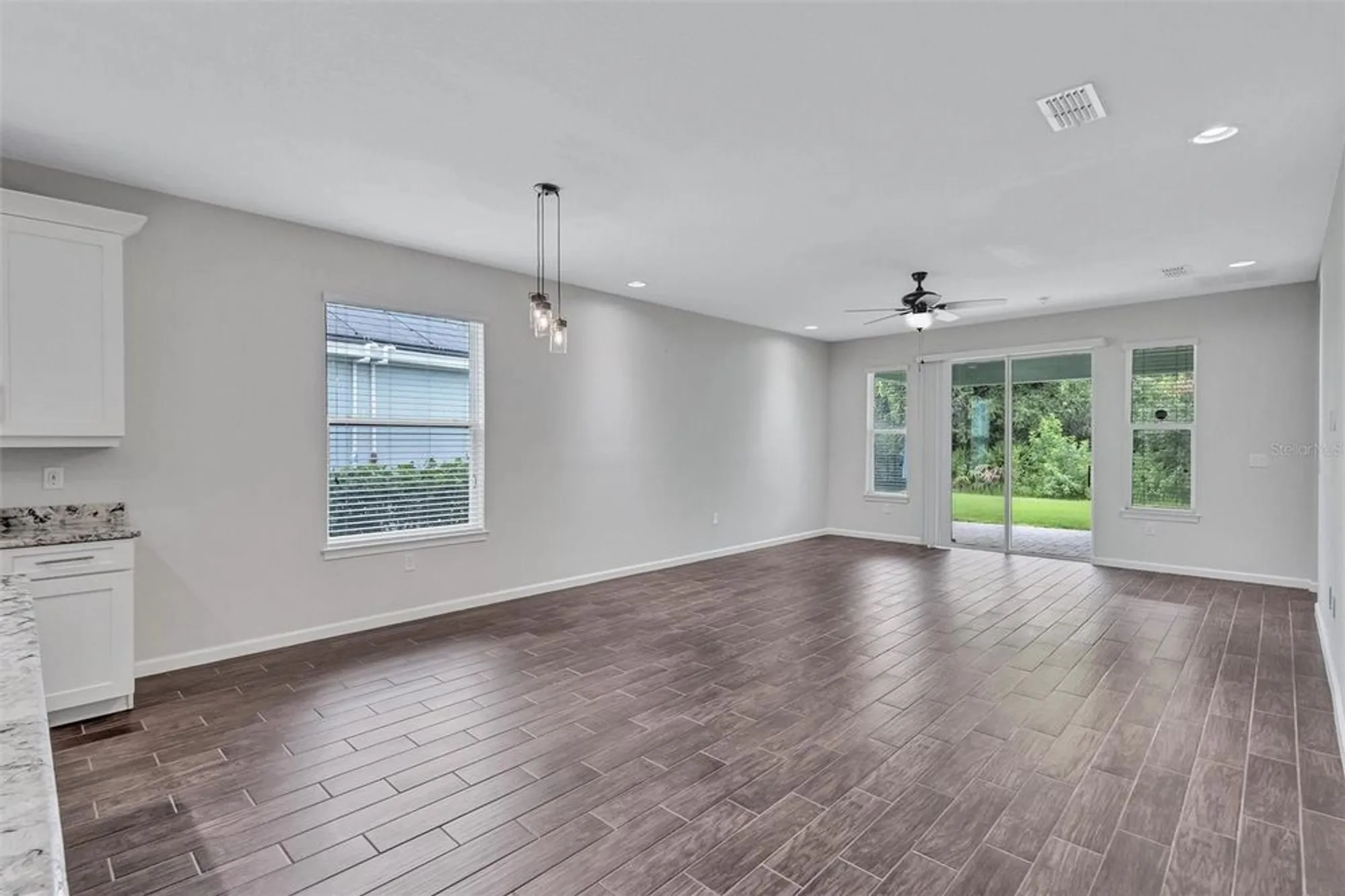 Property Slideshow image 16 of 55 | 5221 horizon cv, Bradenton, FL, 34211