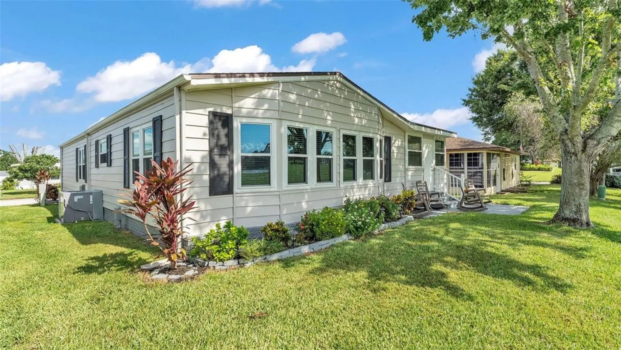 Property Slideshow image 34 of 48 | 3279 pebble bend dr, Lakeland, FL, 33810
