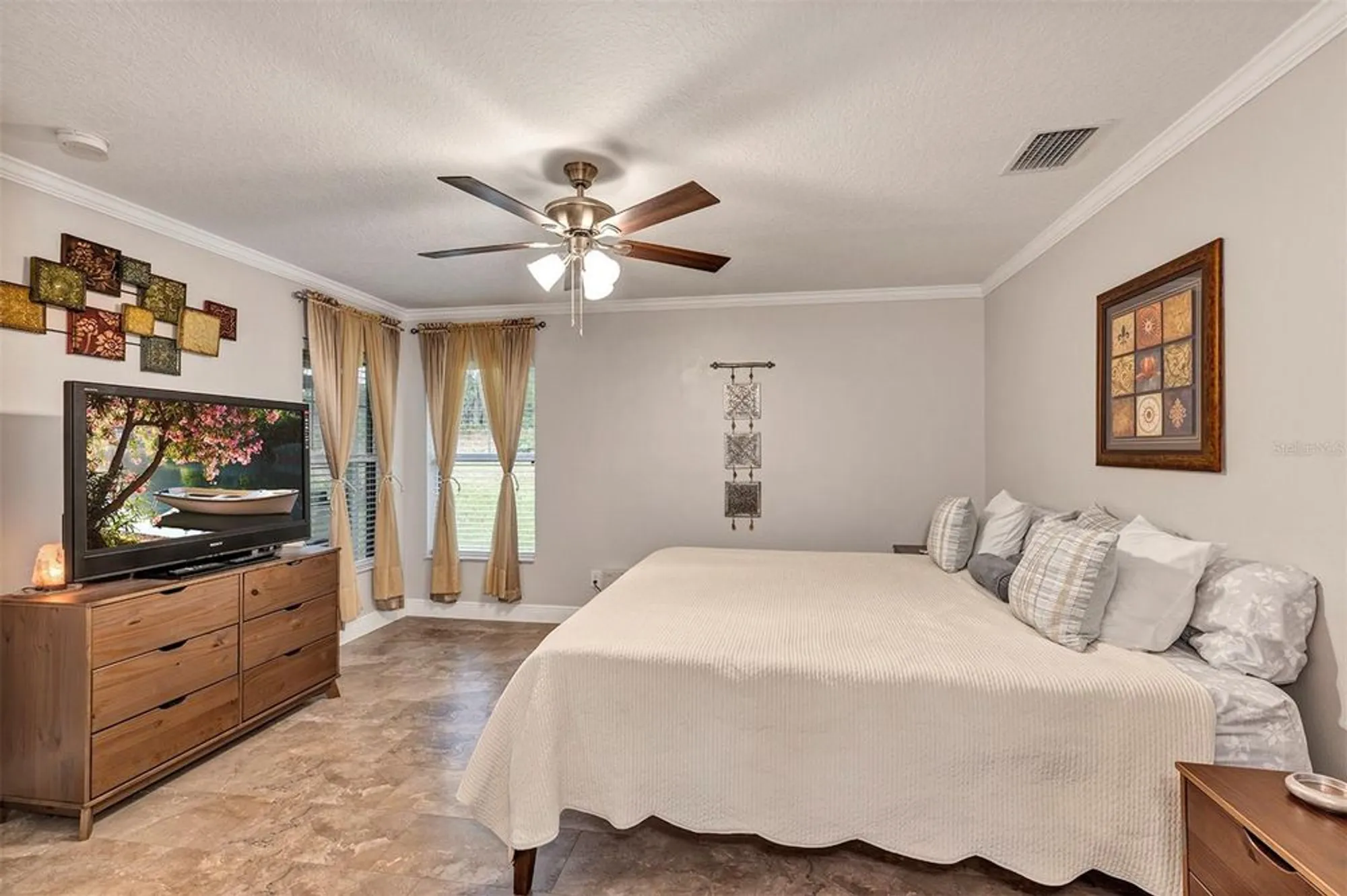 Property Slideshow image 13 of 47 | 26925 white plains way, Leesburg, FL, 34748