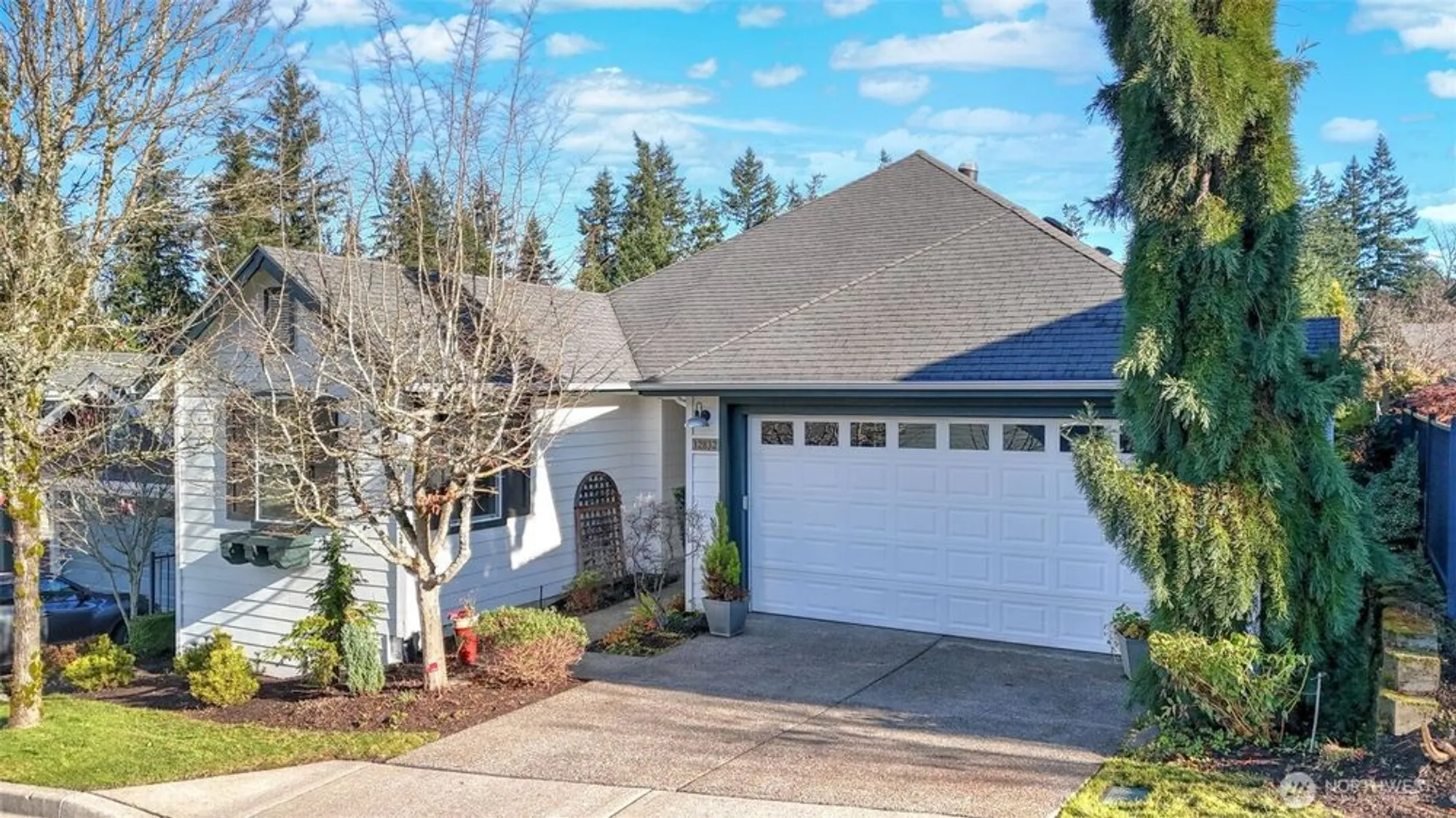 Property Slideshow image 3 of 40 | 12832 231st pl, Redmond, WA, 98053