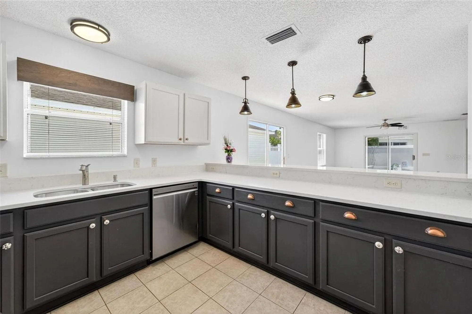 Property Slideshow image 14 of 57 | 2446 kenmore ln, The Villages, FL, 32162