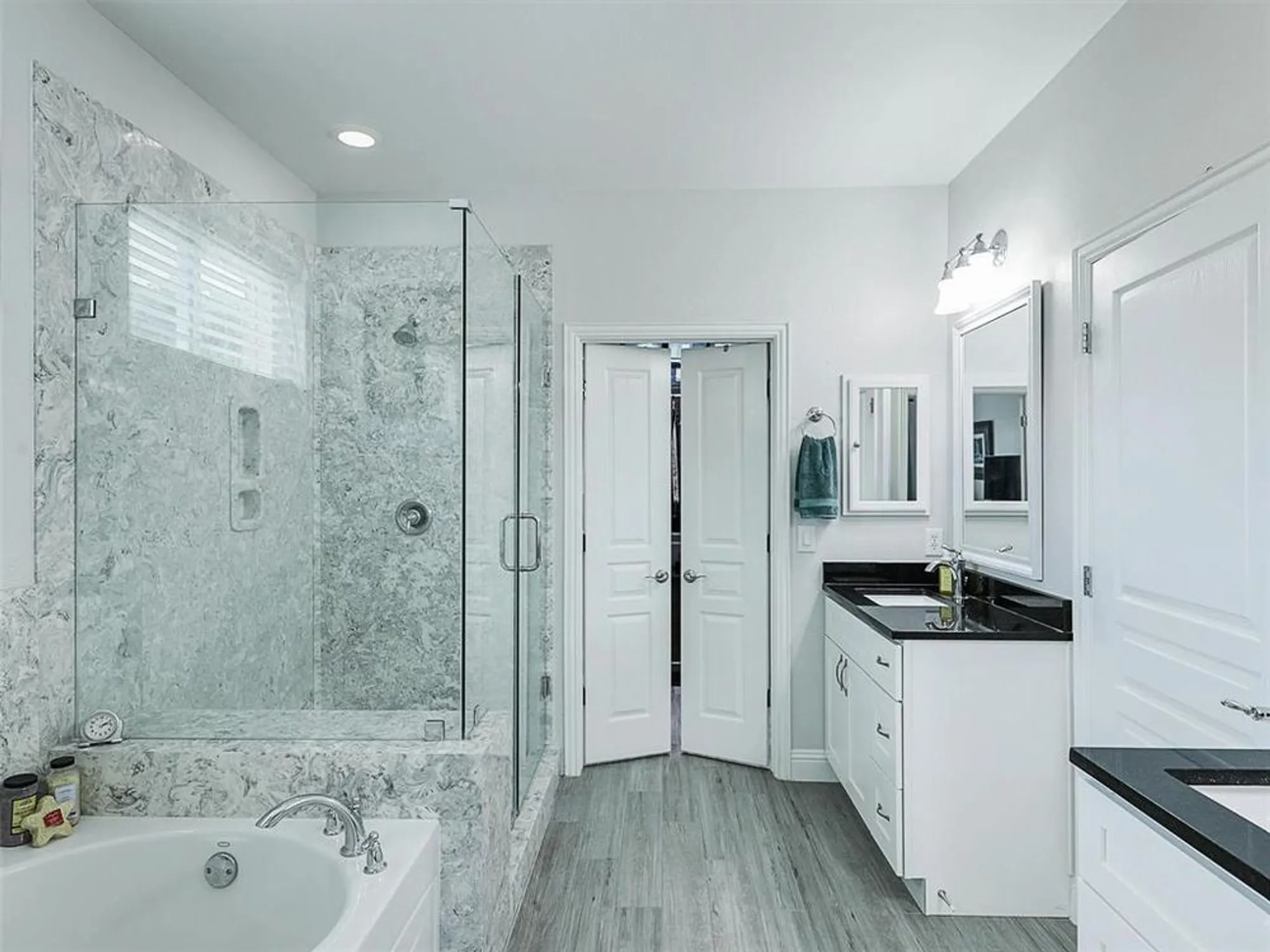 Property Slideshow image 25 of 37 | 6026 prairie bend ln, Frisco, TX, 75036