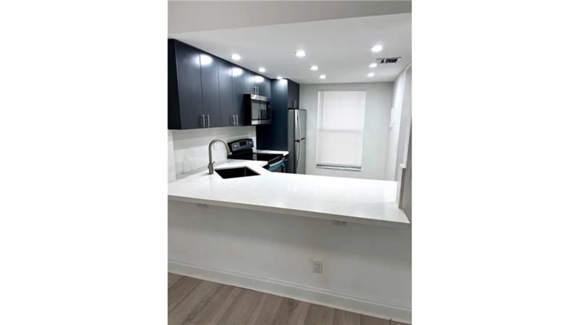 Property Slideshow image 4 of 11 | 6001 nw 61st ave 102, Tamarac, FL, 33319