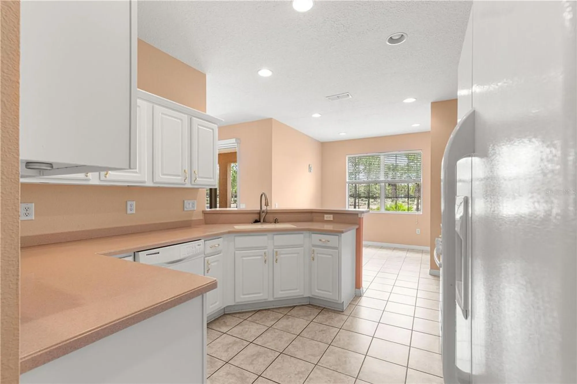 Property Slideshow image 14 of 46 | 8380 sw 82nd cir, Ocala, FL, 34481