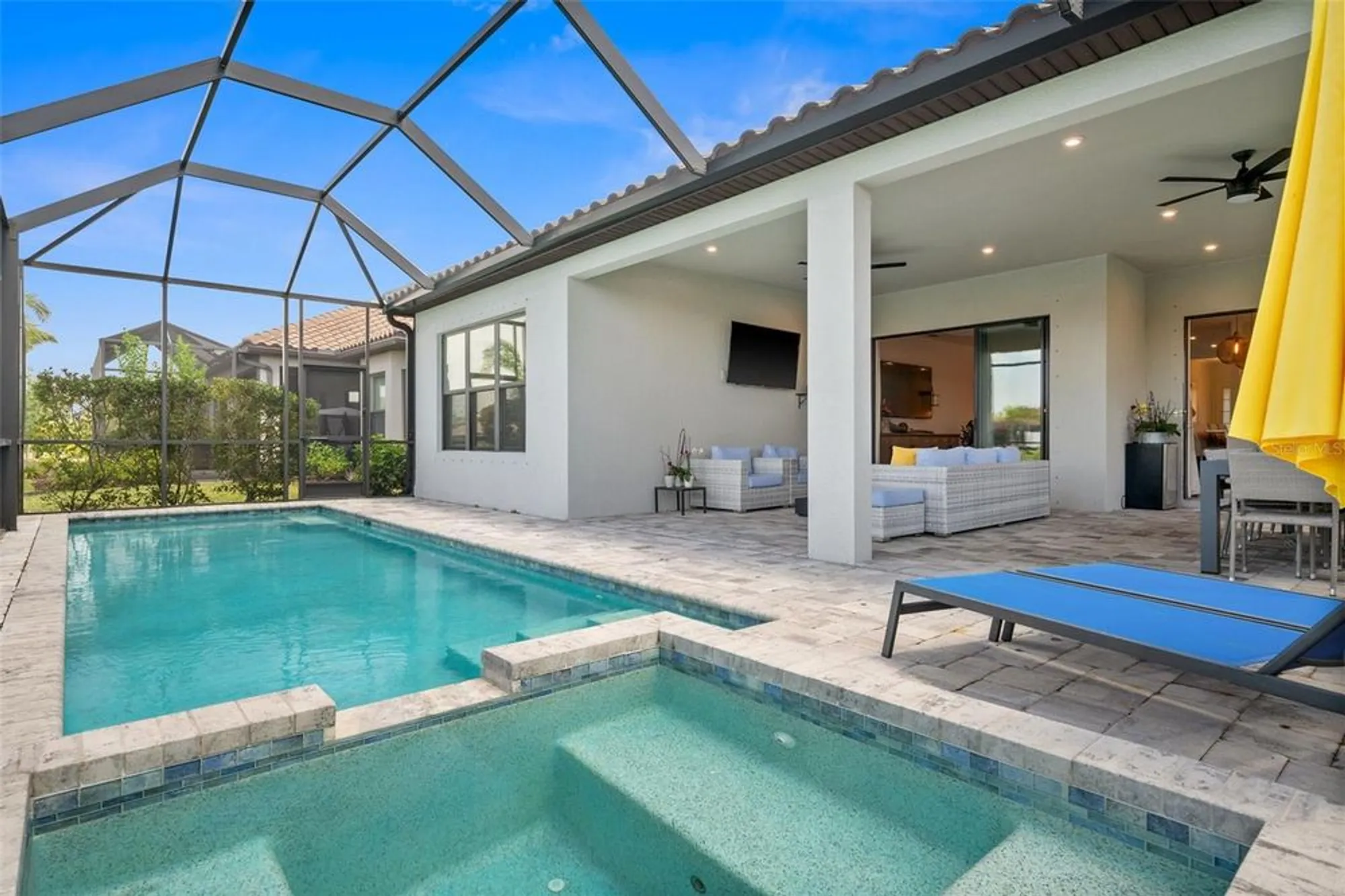 Property Slideshow image 31 of 50 | 6266 mesa gln, Bradenton, FL, 34203