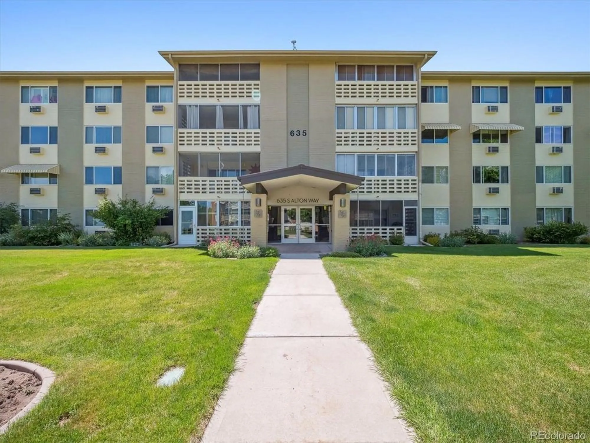 Property Slideshow image 24 of 50 | 635 s alton way 1c, Denver, CO, 80247