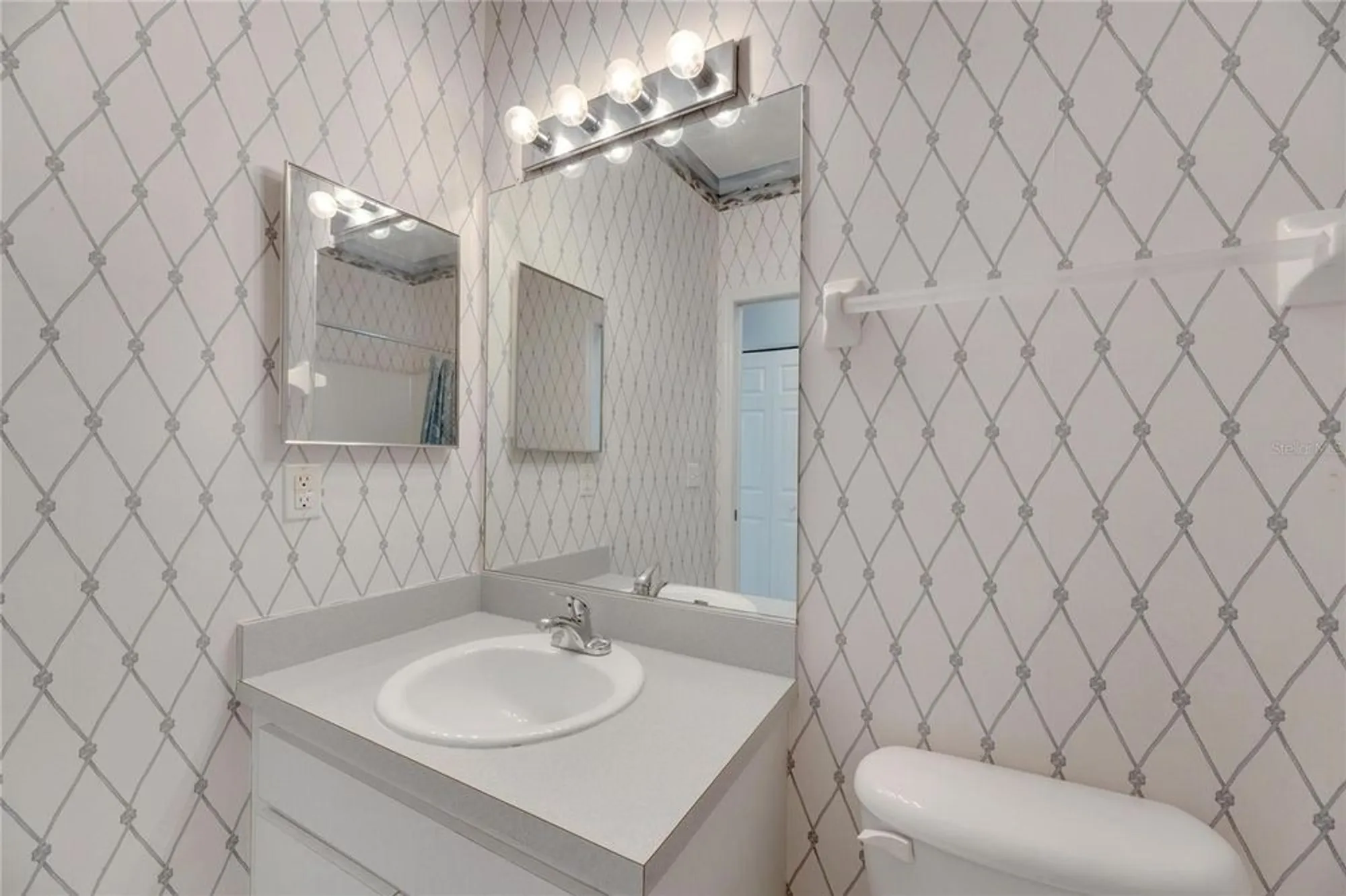 Property Slideshow image 28 of 46 | 1015 radison lake ct # 65, Sun City Center, FL, 33573