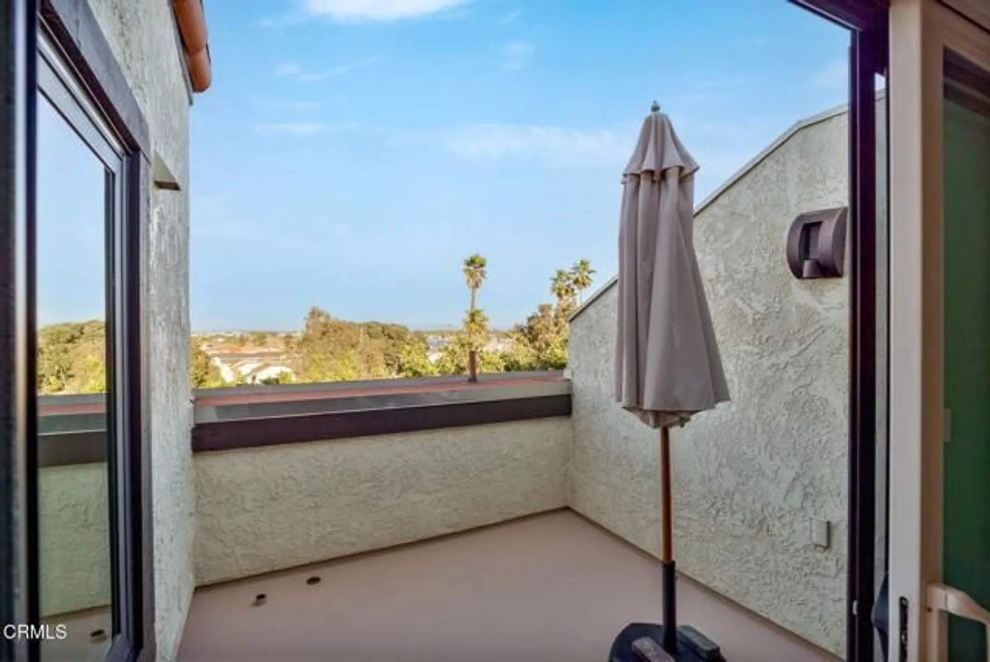 Property Slideshow image 43 of 53 | 2151 martinique ln, Oxnard, CA, 93035