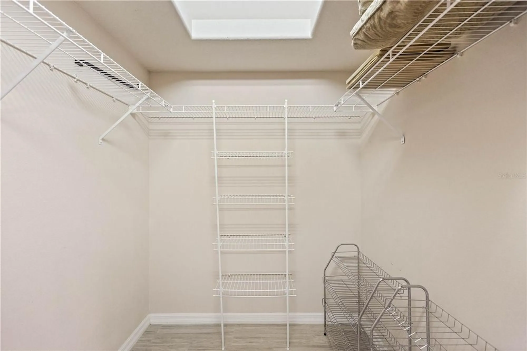 Property Slideshow image 16 of 57 | 5064 whispering oaks dr, North Port, FL, 34287