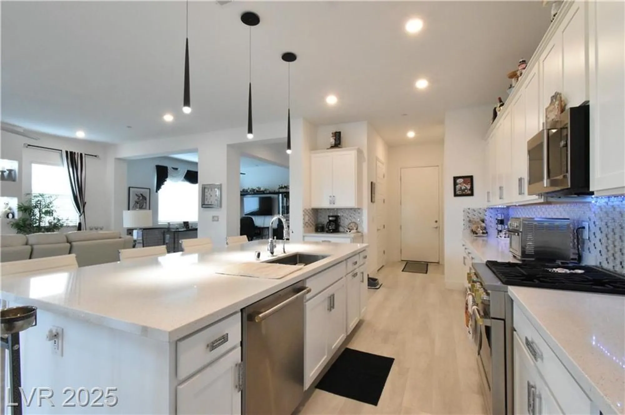 Property Slideshow image 24 of 88 | 12468 primrose grove ln, Las Vegas, NV, 89138