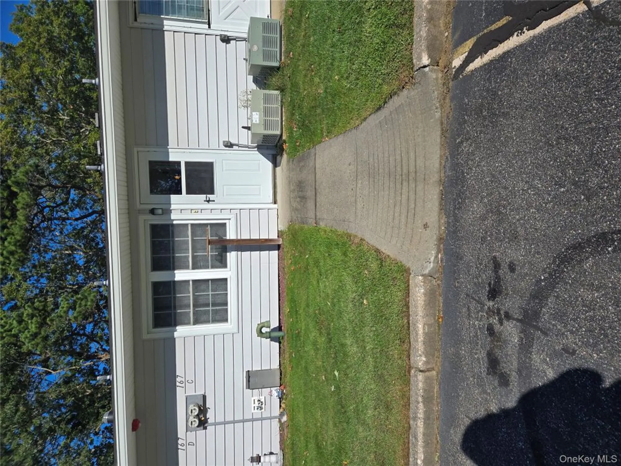 Property Slideshow image 2 of 15 | 167 ventry ct unit c, Ridge, NY, 11961