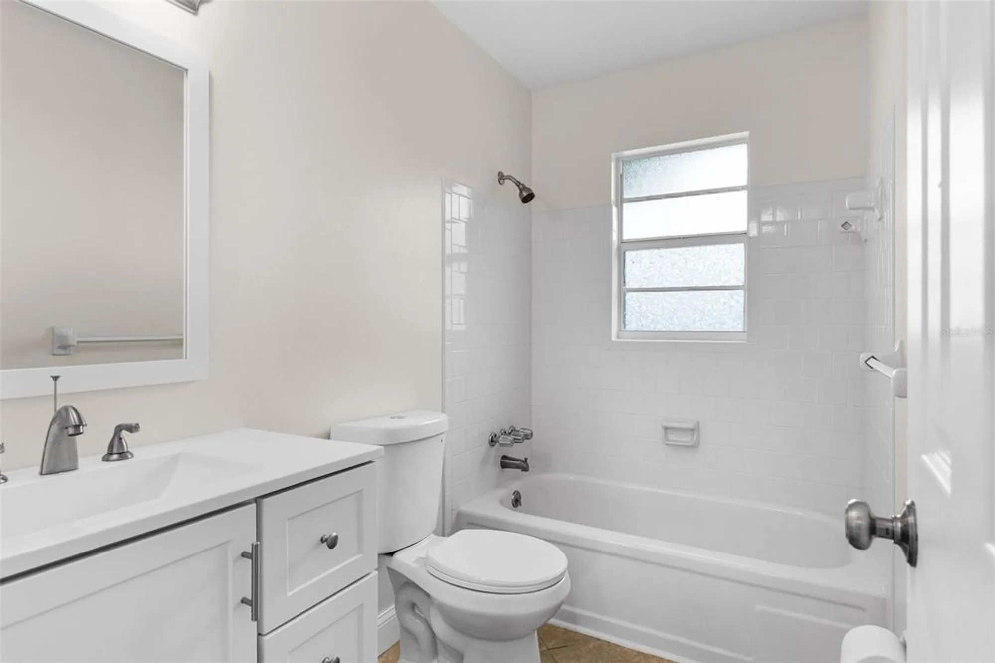 Property Slideshow image 10 of 20 | 183 n hill ave # 90, Deland, FL, 32724