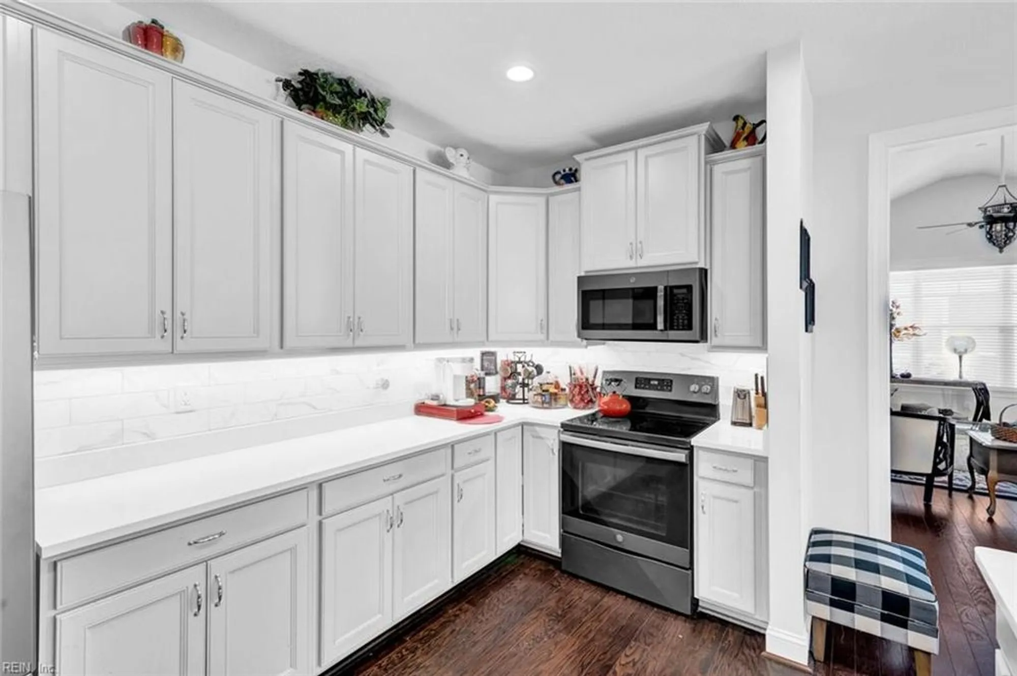 Property Slideshow image 29 of 36 | 936 biltmore way # 37, Chesapeake, VA, 23320