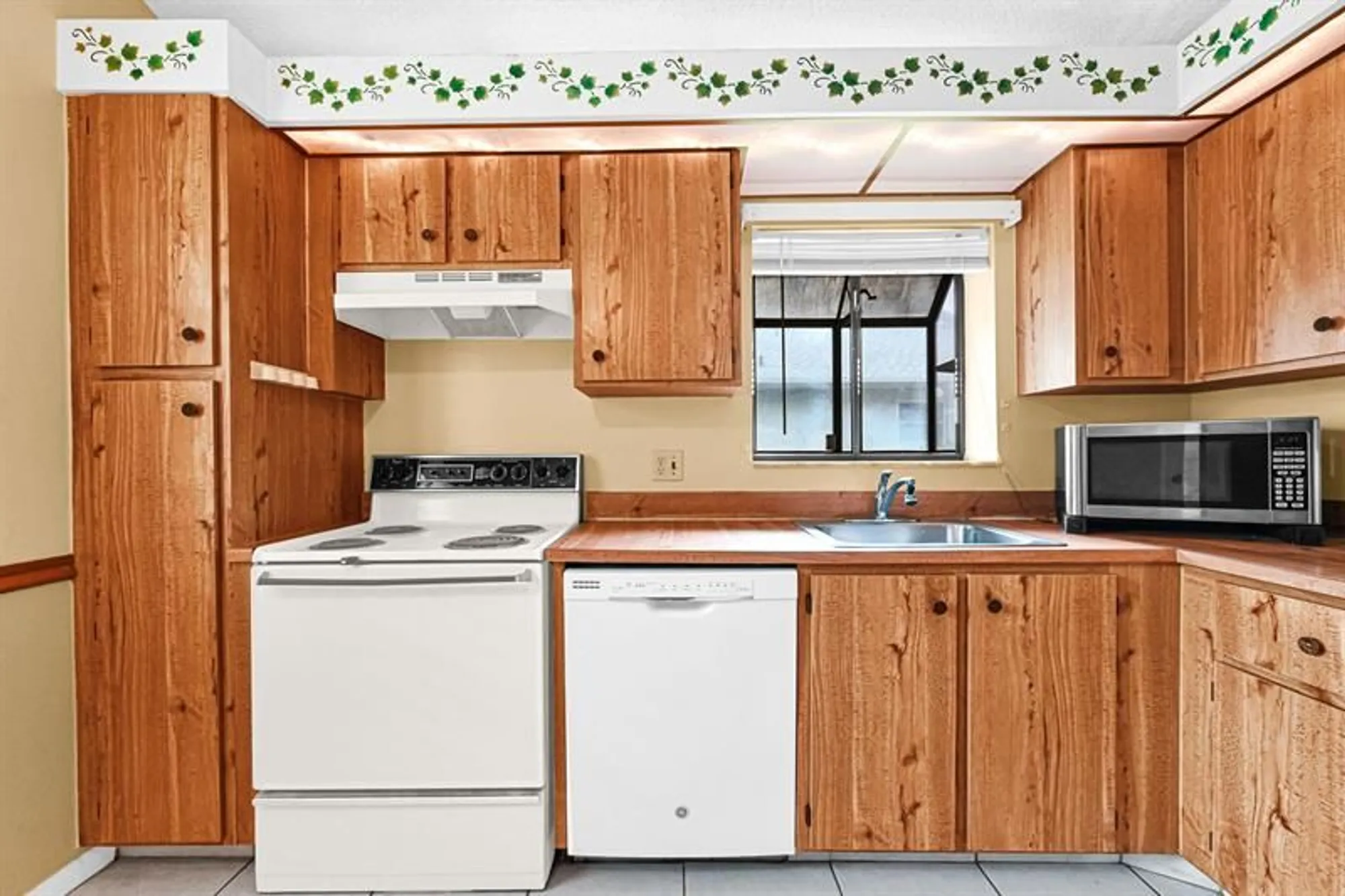 Property Slideshow image 8 of 49 | 8943 sunscape ln # 8943, Boca Raton, FL, 33496