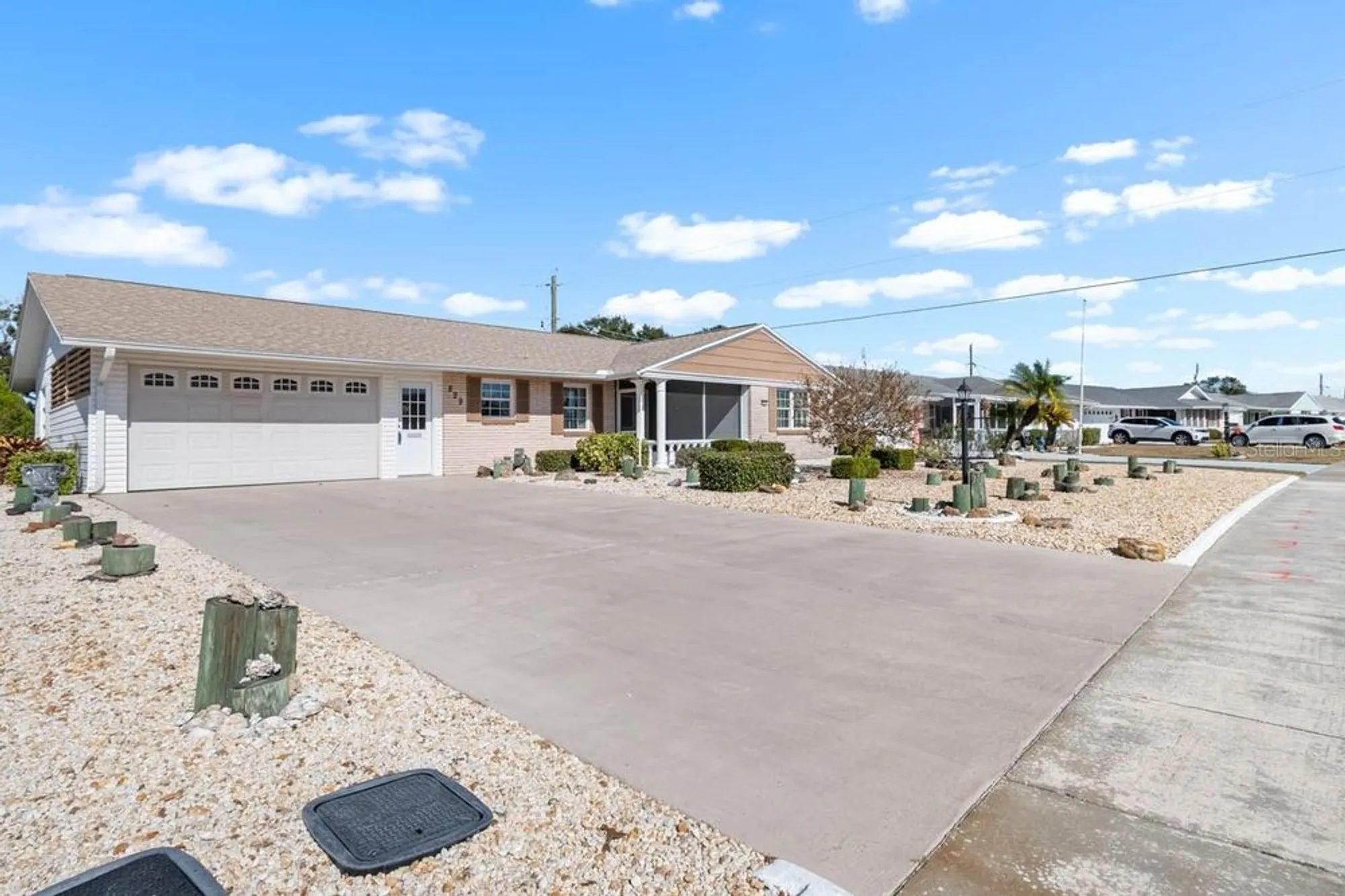 Property Slideshow image 32 of 80 | 829 fox hills dr, Sun City Center, FL, 33573