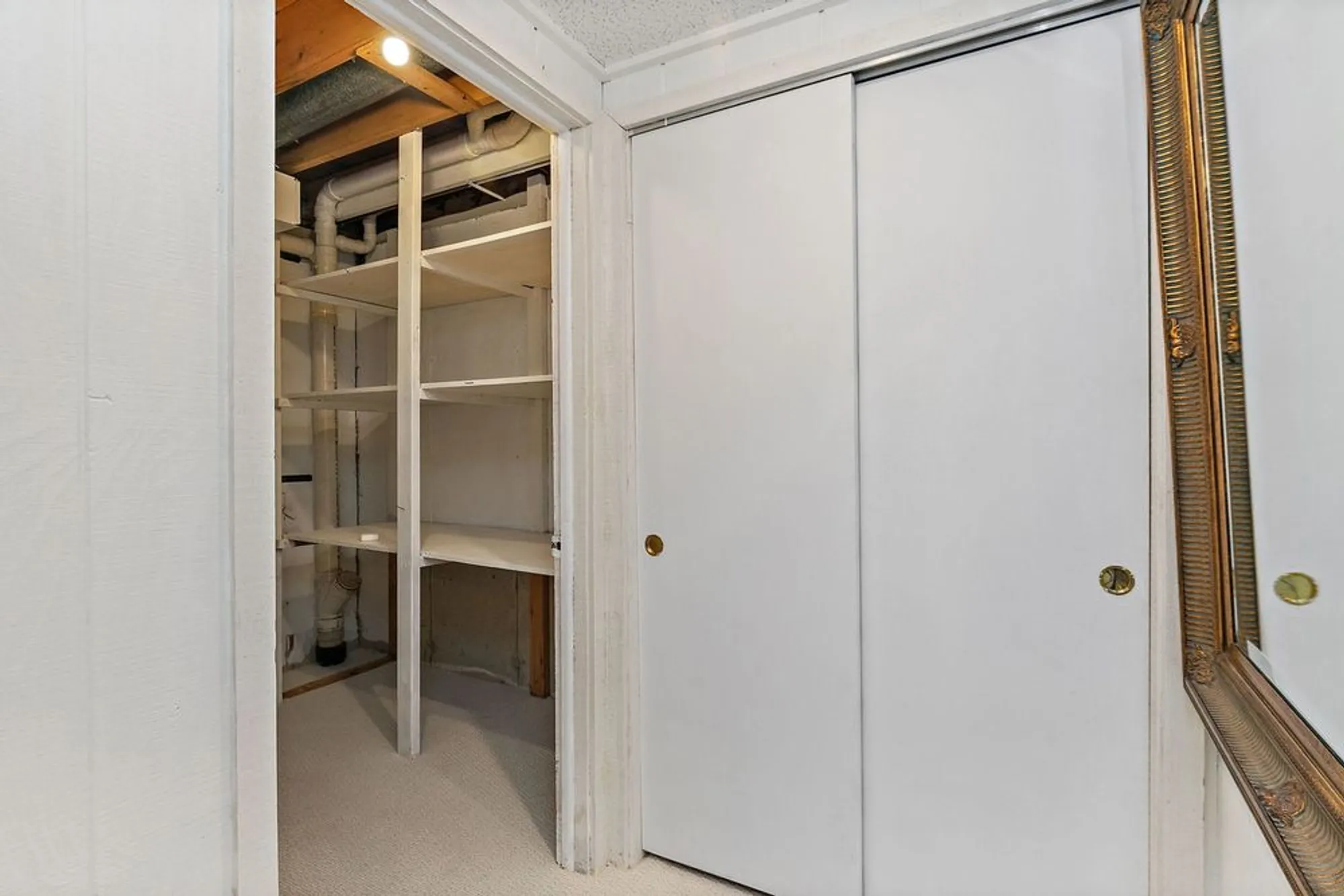 Property Slideshow image 33 of 39 | 830 oak hill rd, Lake Barrington, IL, 60010