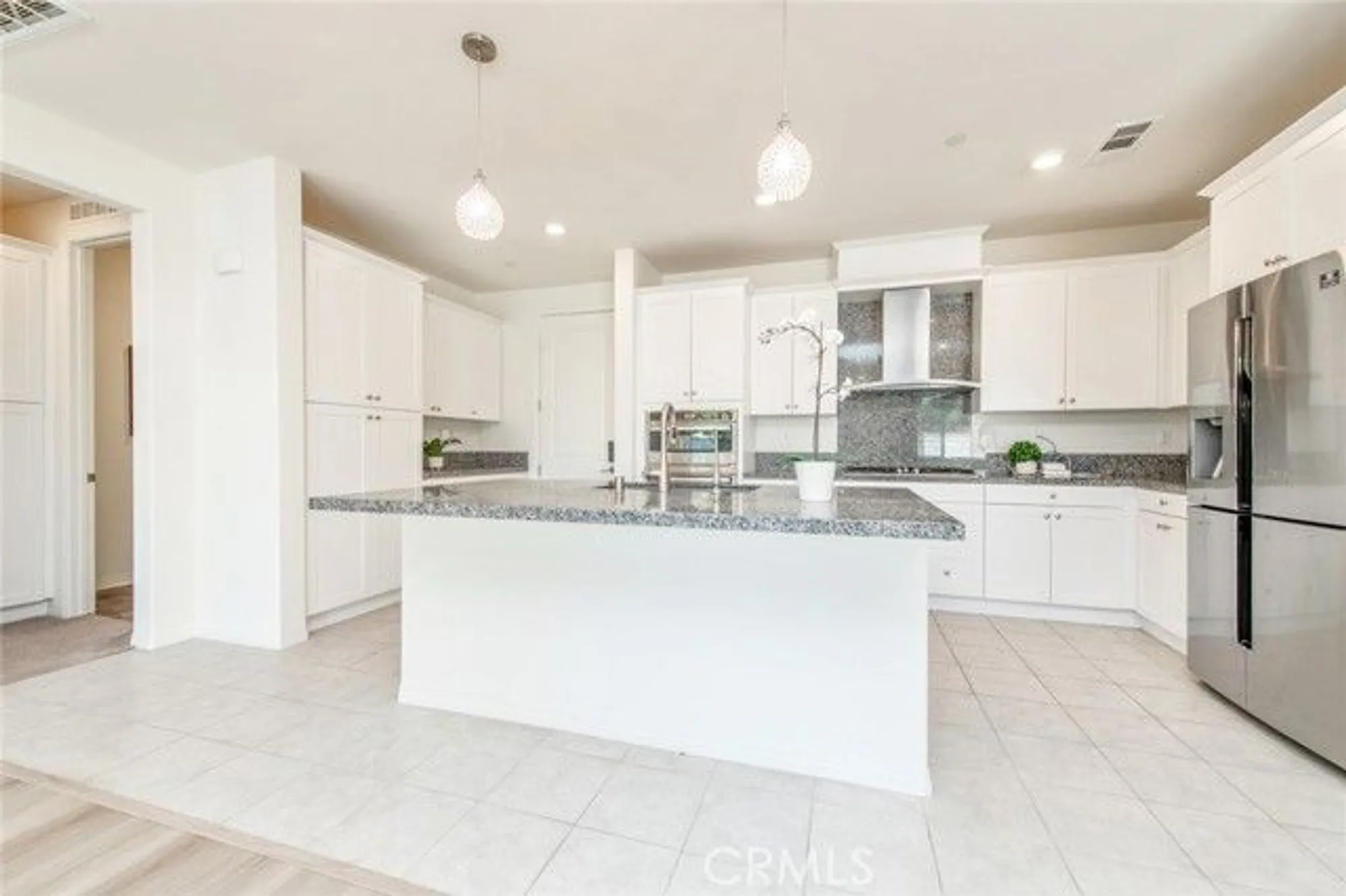 Property Slideshow image 11 of 50 | 4522 s afton privado, Ontario, CA, 91761