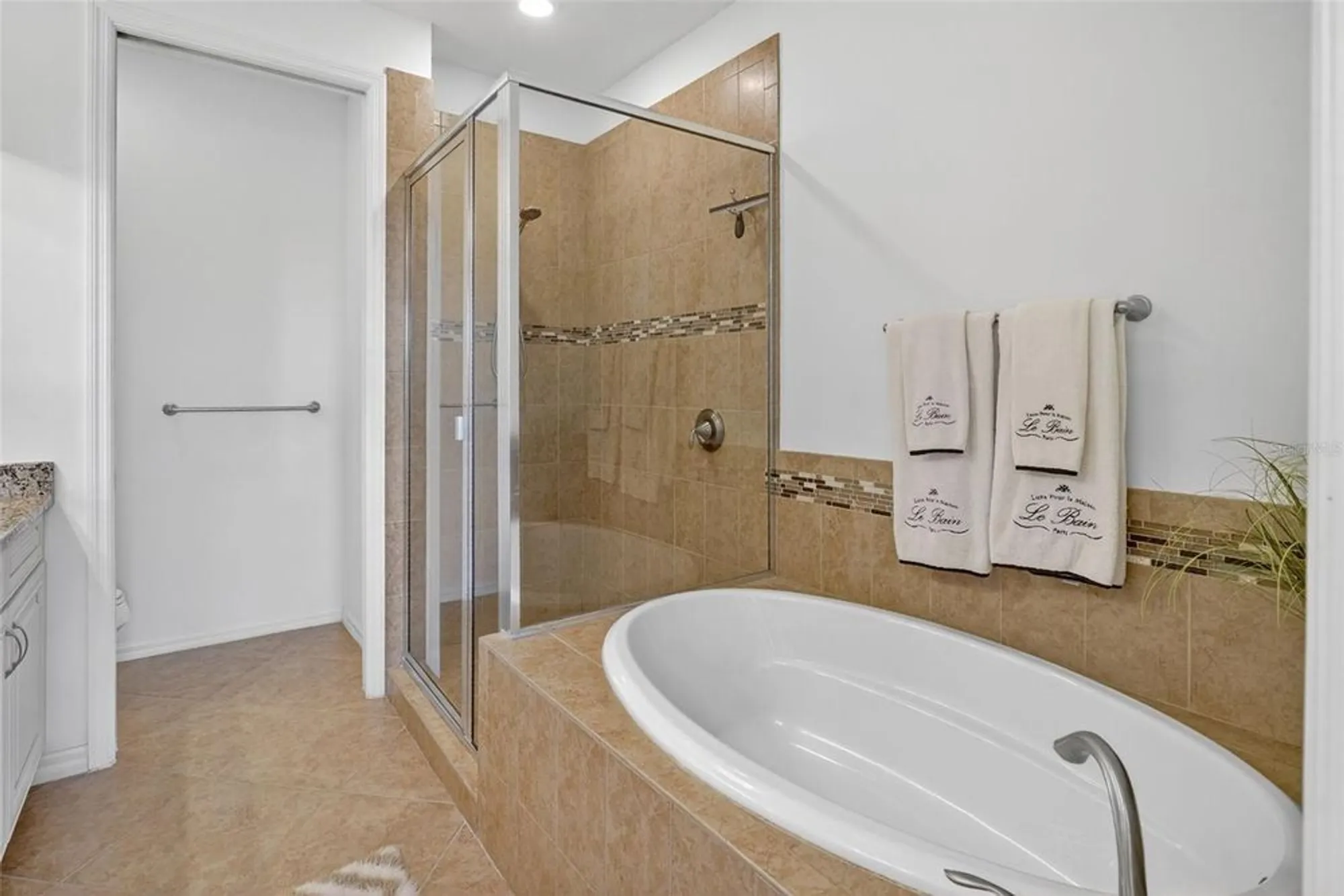 Property Slideshow image 30 of 39 | 8421 olinda way 3608, Fort Myers, FL, 33912