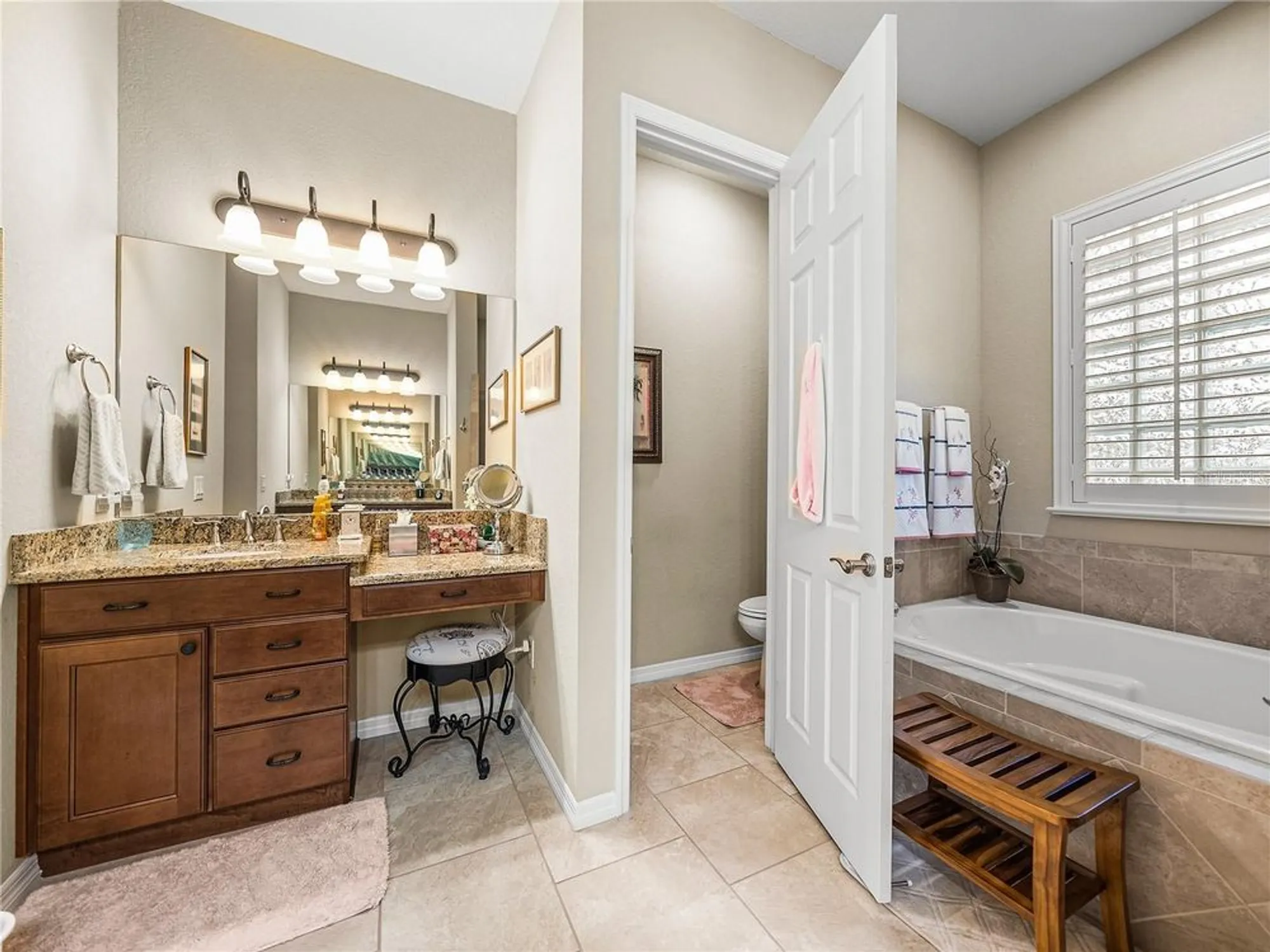 Property Slideshow image 32 of 95 | 1336 oakmont dr, Winter Haven, FL, 33884