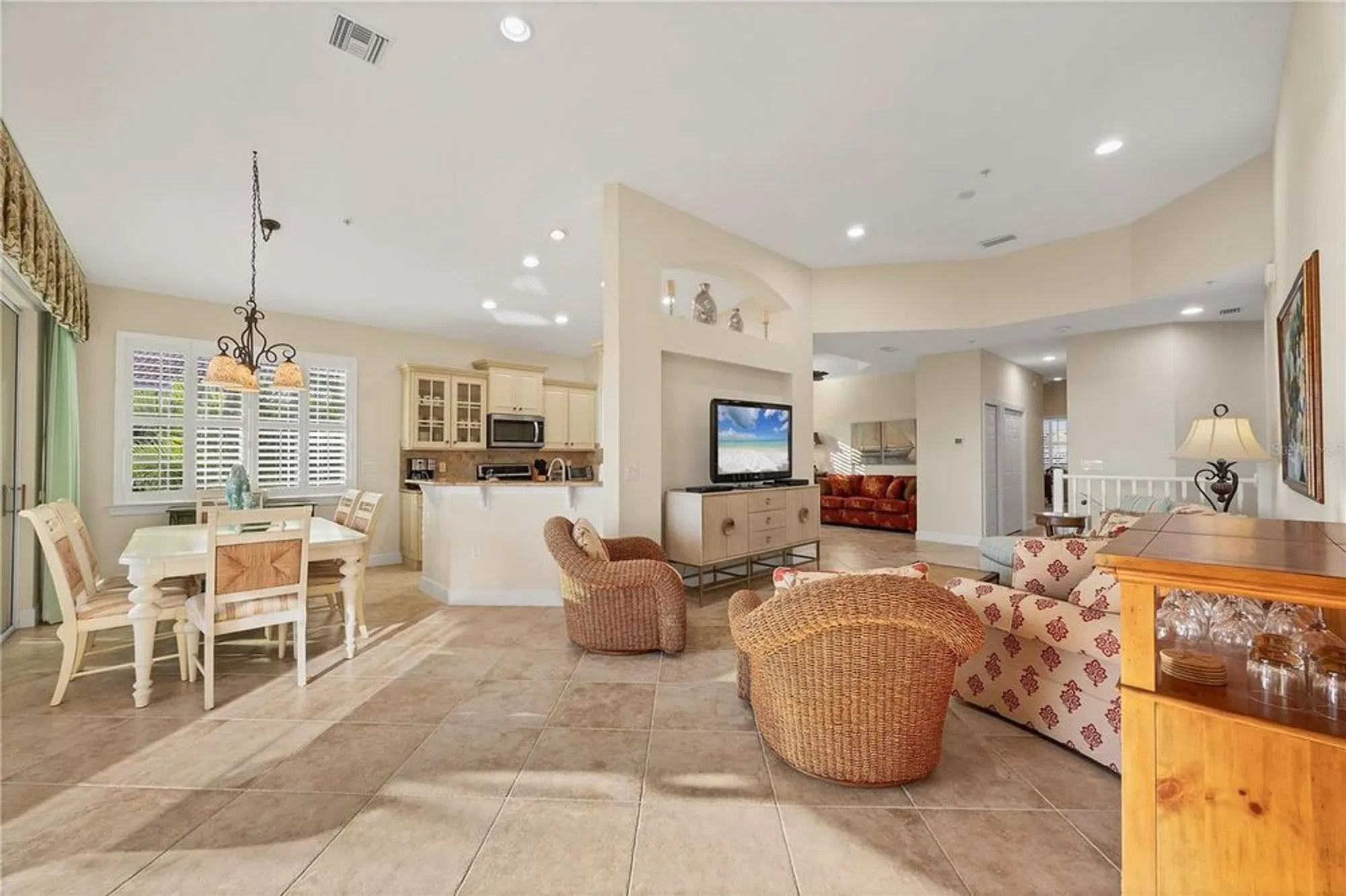 Property Slideshow image 8 of 44 | 4746 club dr # 202, Port Charlotte, FL, 33953