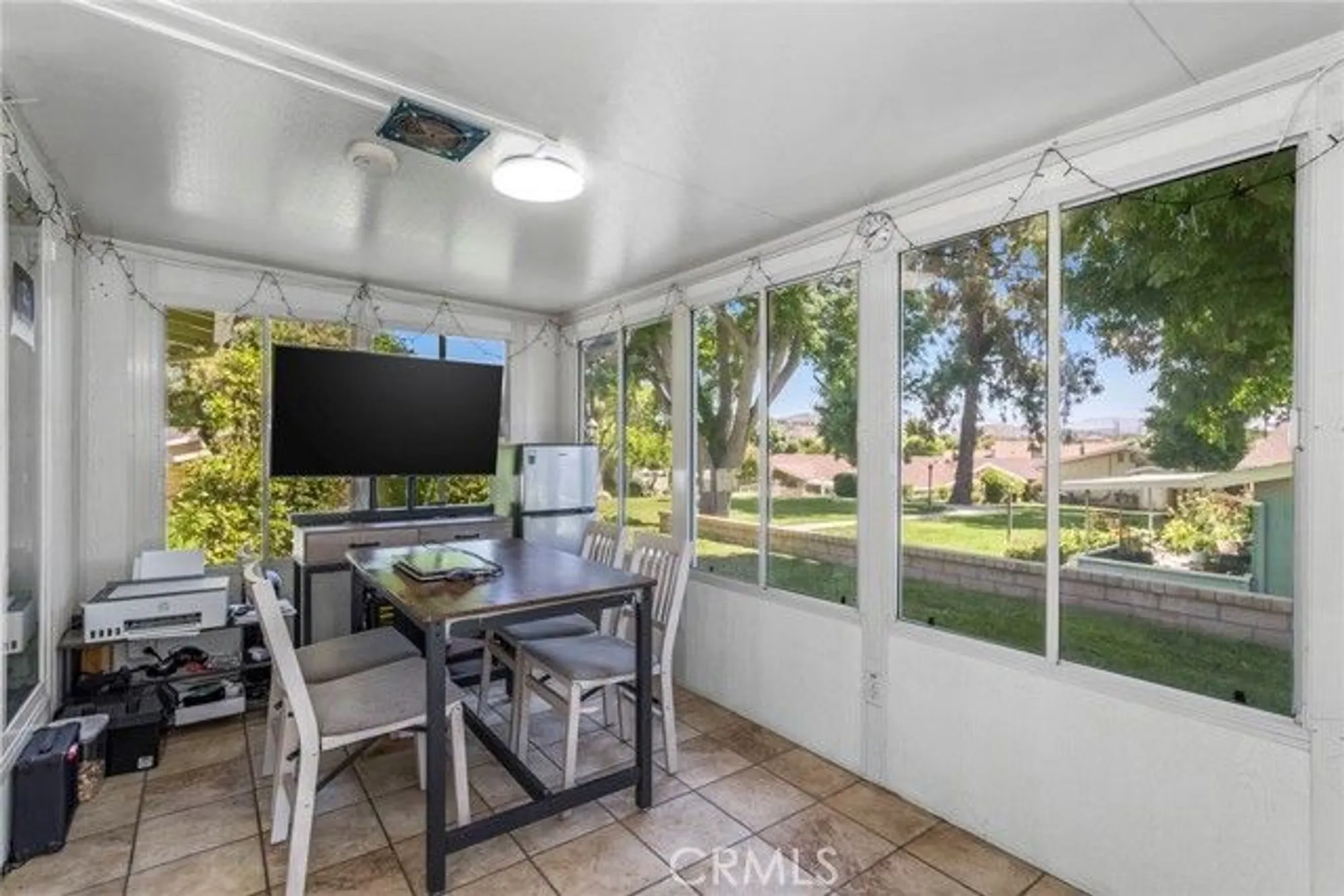 Property Slideshow image 6 of 35 | 19124 avenue of the oaks a, Newhall, CA, 91321