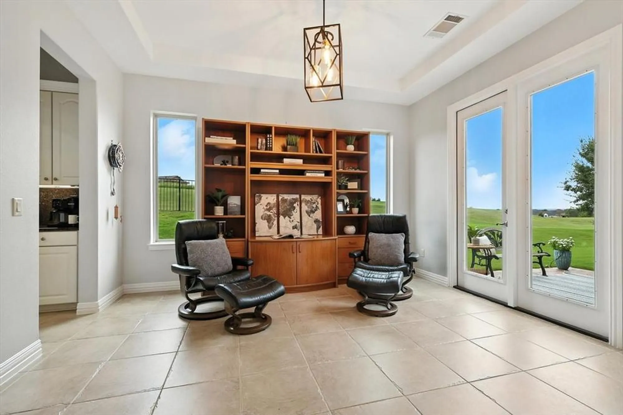 Property Slideshow image 12 of 39 | 9009 landmark ln, Denton, TX, 76207