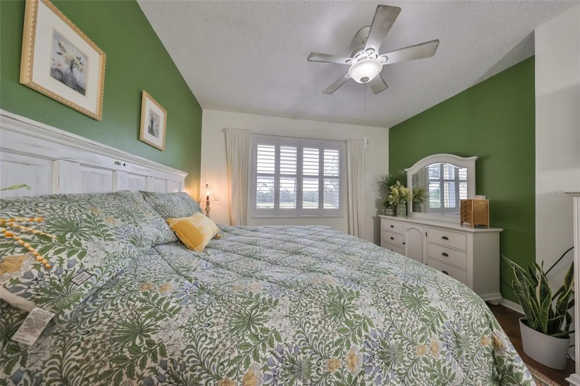 Property Slideshow image 20 of 41 | 2019 acadia greens dr, Sun City Center, FL, 33573