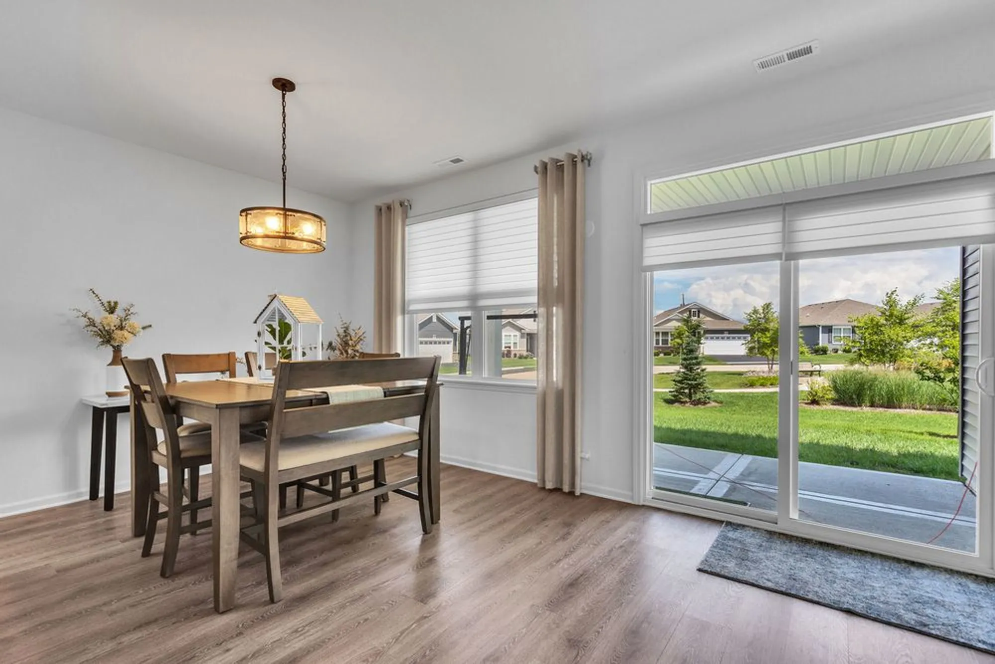 Property Slideshow image 13 of 29 | 1655 windsor rd, Pingree Grove, IL, 60140