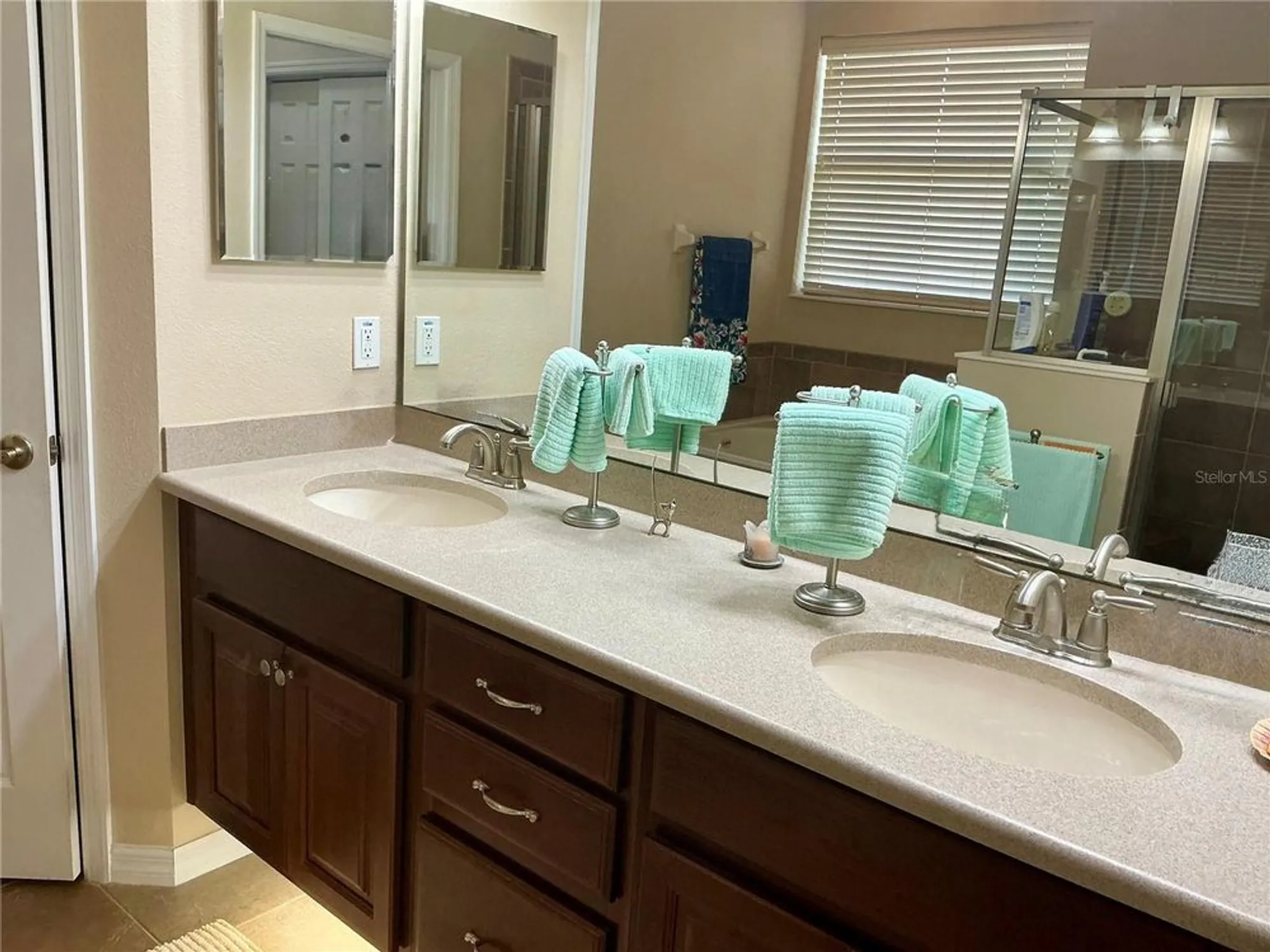 Property Slideshow image 17 of 35 | 22035 belgian ct, Mount Dora, FL, 32757