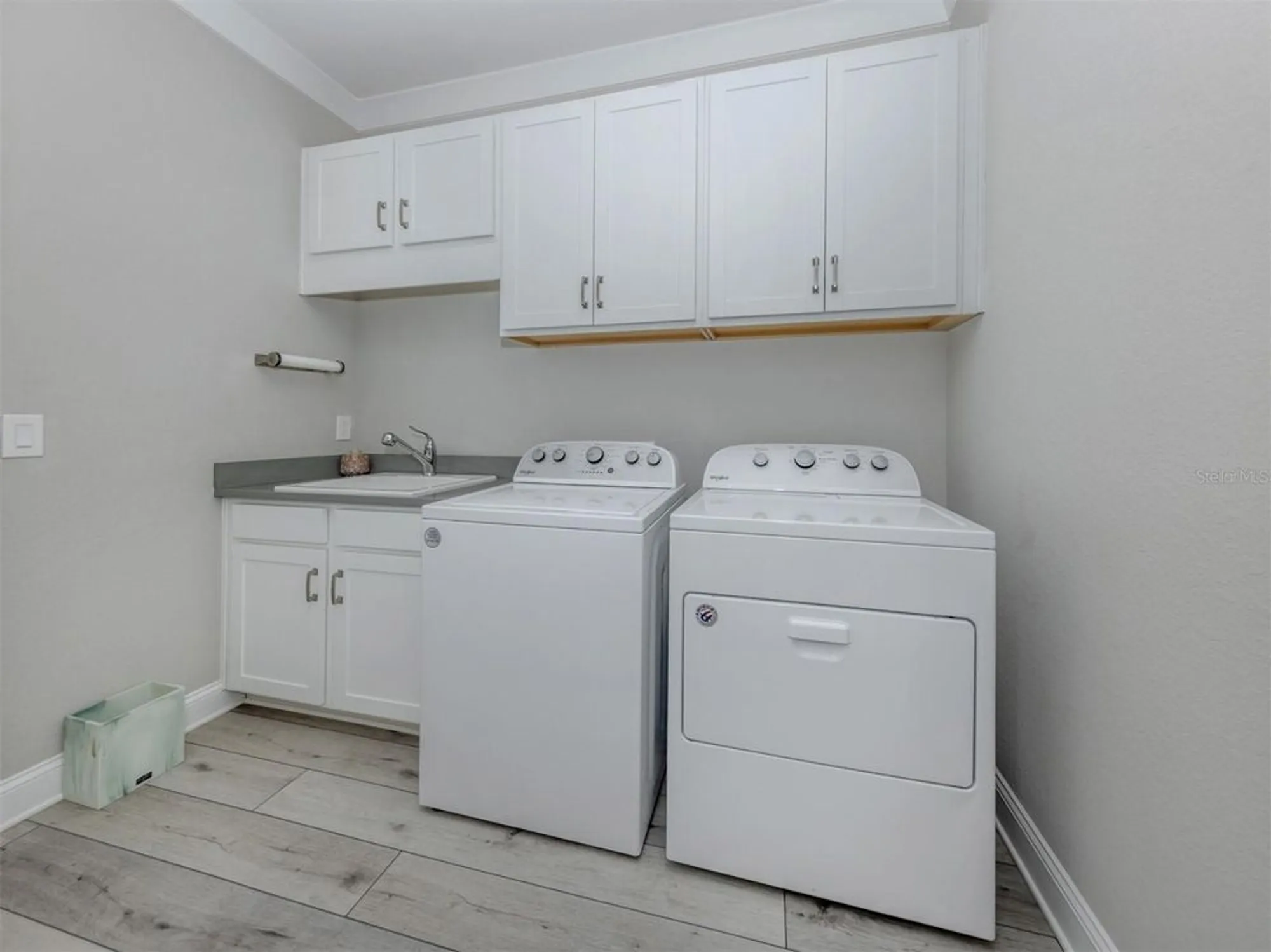 Property Slideshow image 26 of 78 | 592 mistiflower cir, Nokomis, FL, 34275