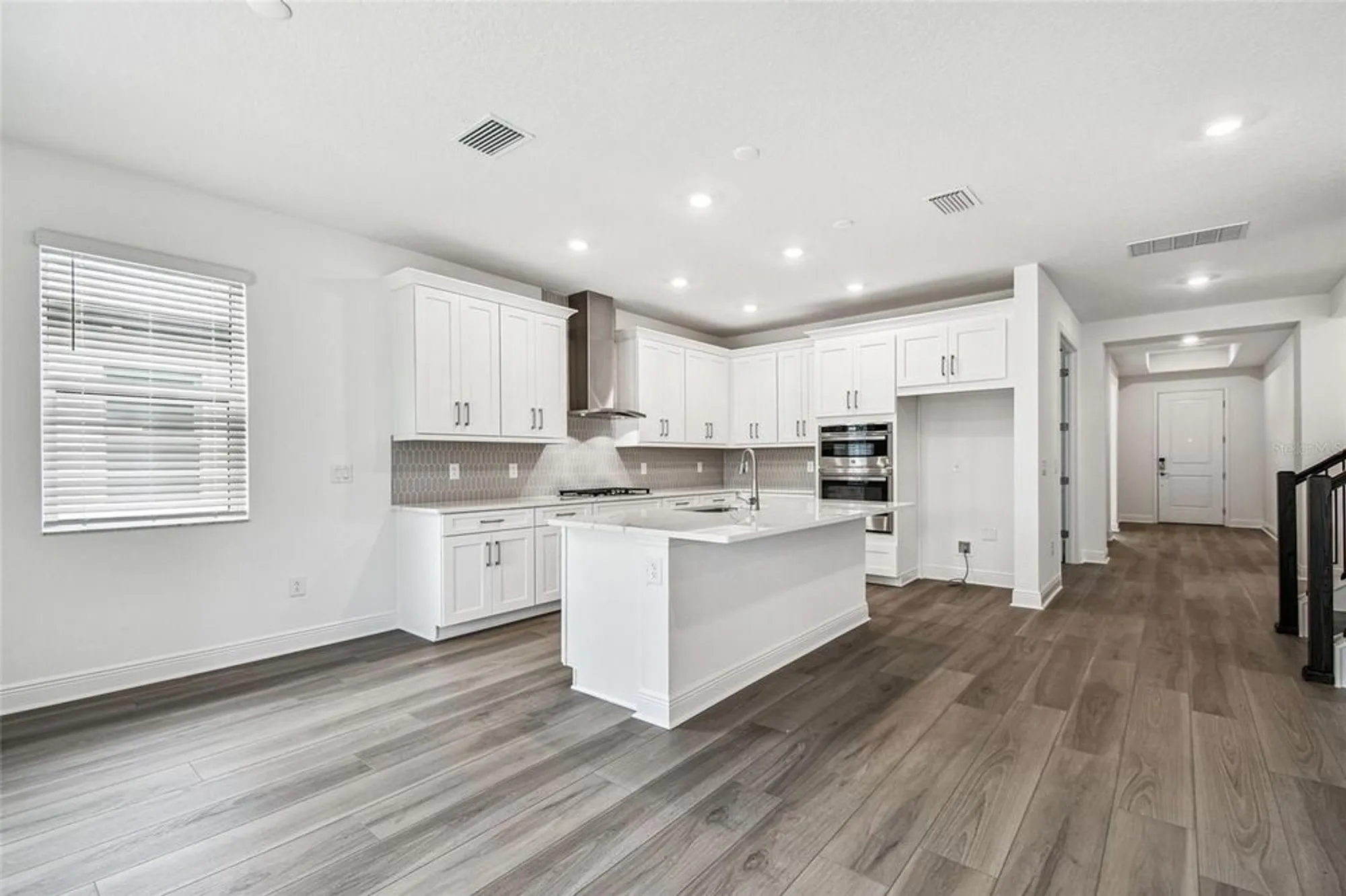 Property Slideshow image 6 of 28 | 17236 savory mist cir, Lakewood Ranch, FL, 34211