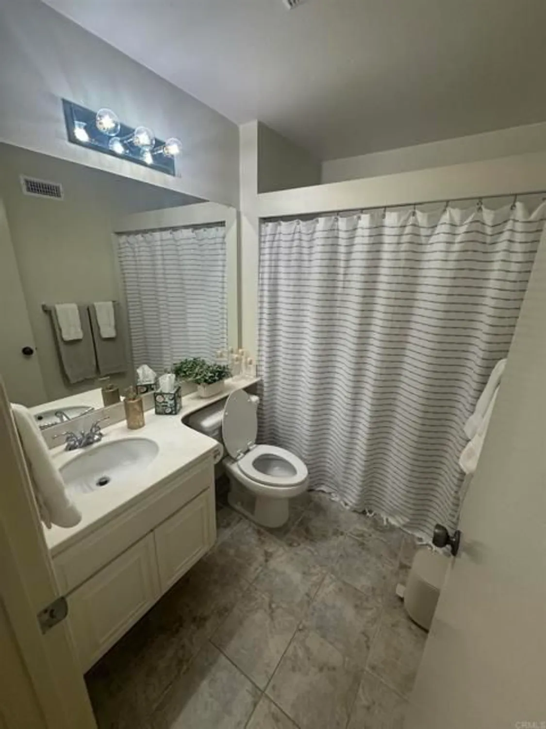 Property Slideshow image 13 of 14 | 12885 camino de la breccia, San Diego, CA, 92128