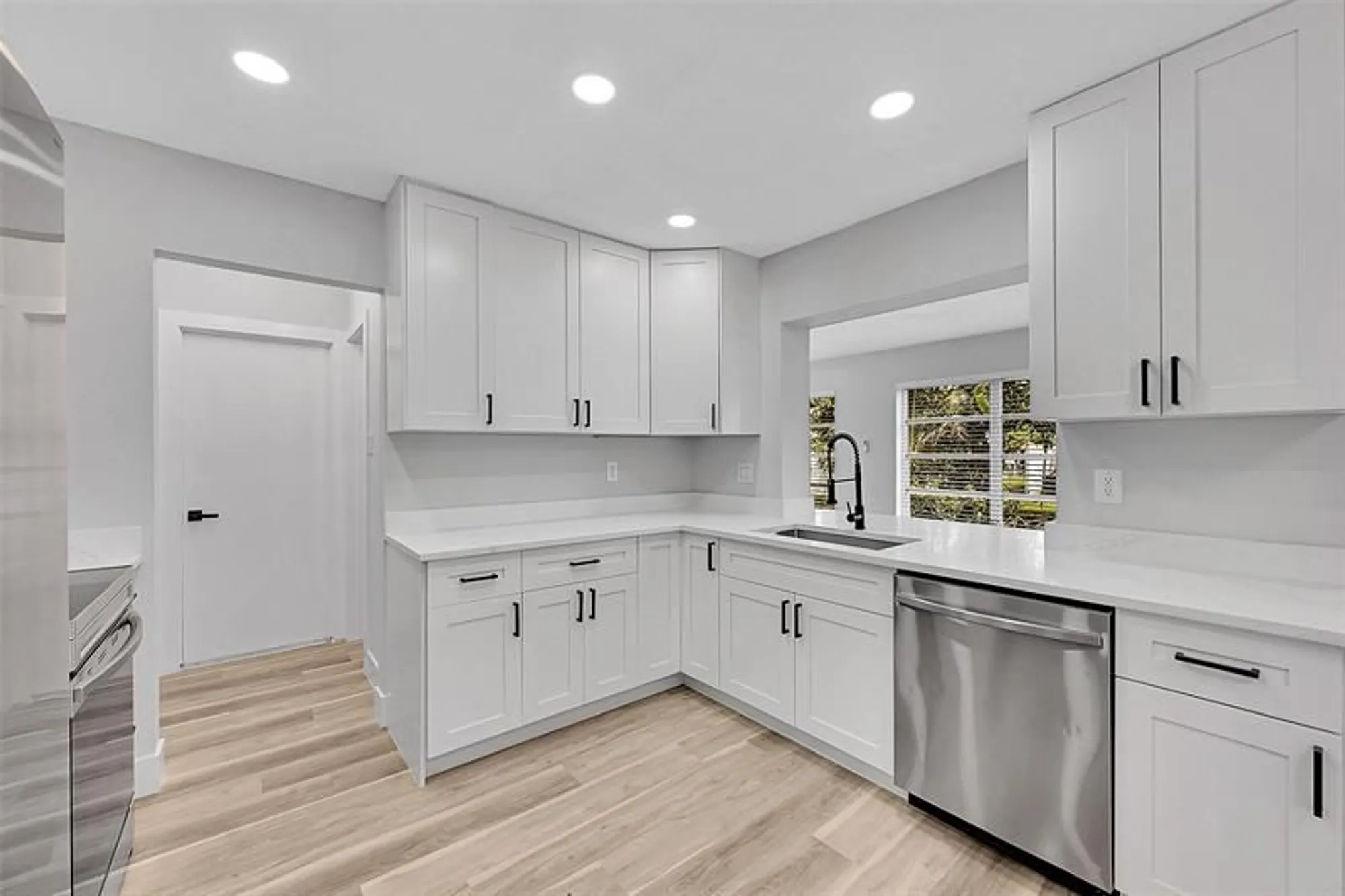 Property Slideshow image 12 of 35 | 6925 nw 11th st, Margate, FL, 33063