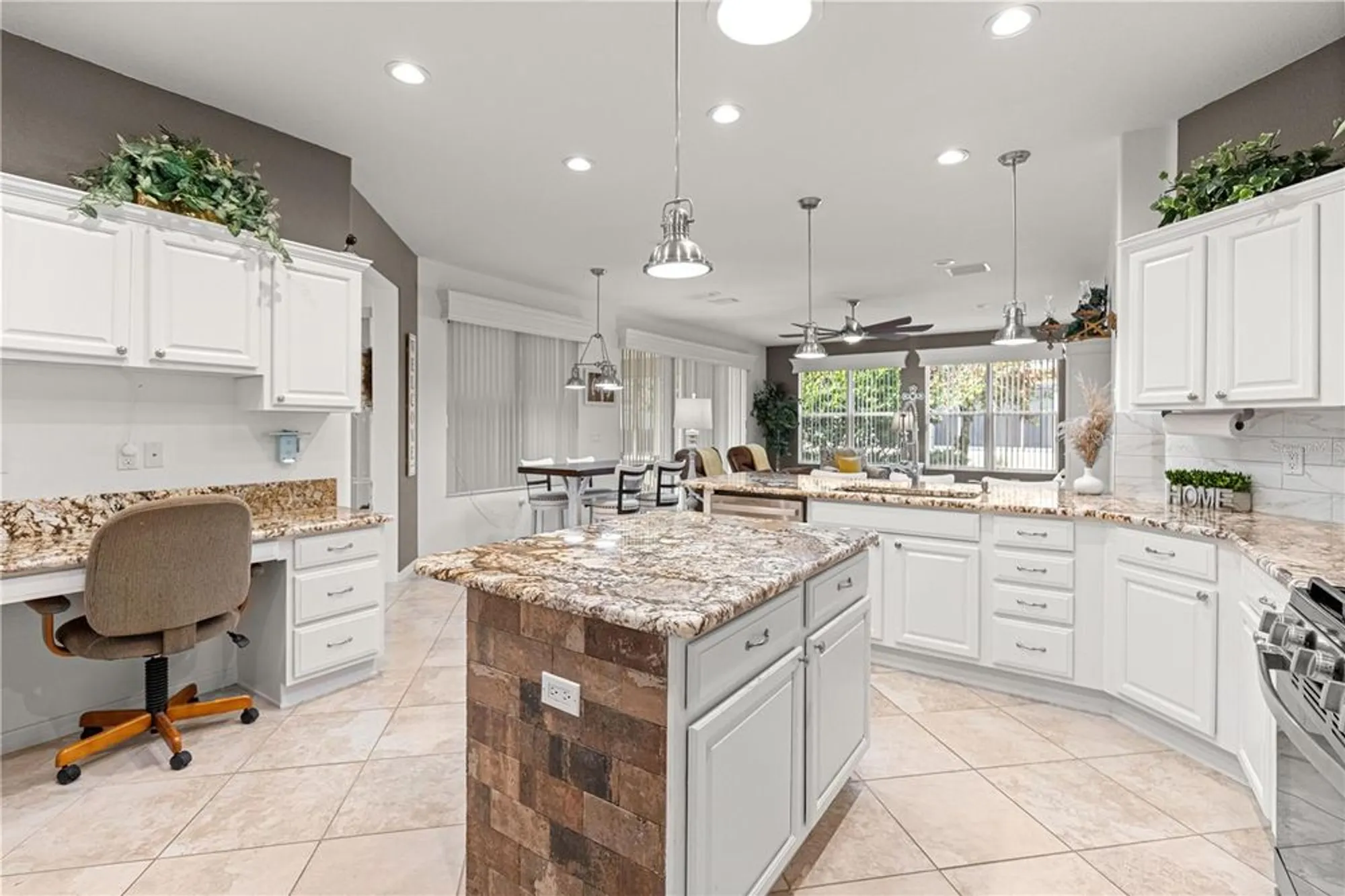 Property Slideshow image 4 of 73 | 13973 se 96th cir, Summerfield, FL, 34491