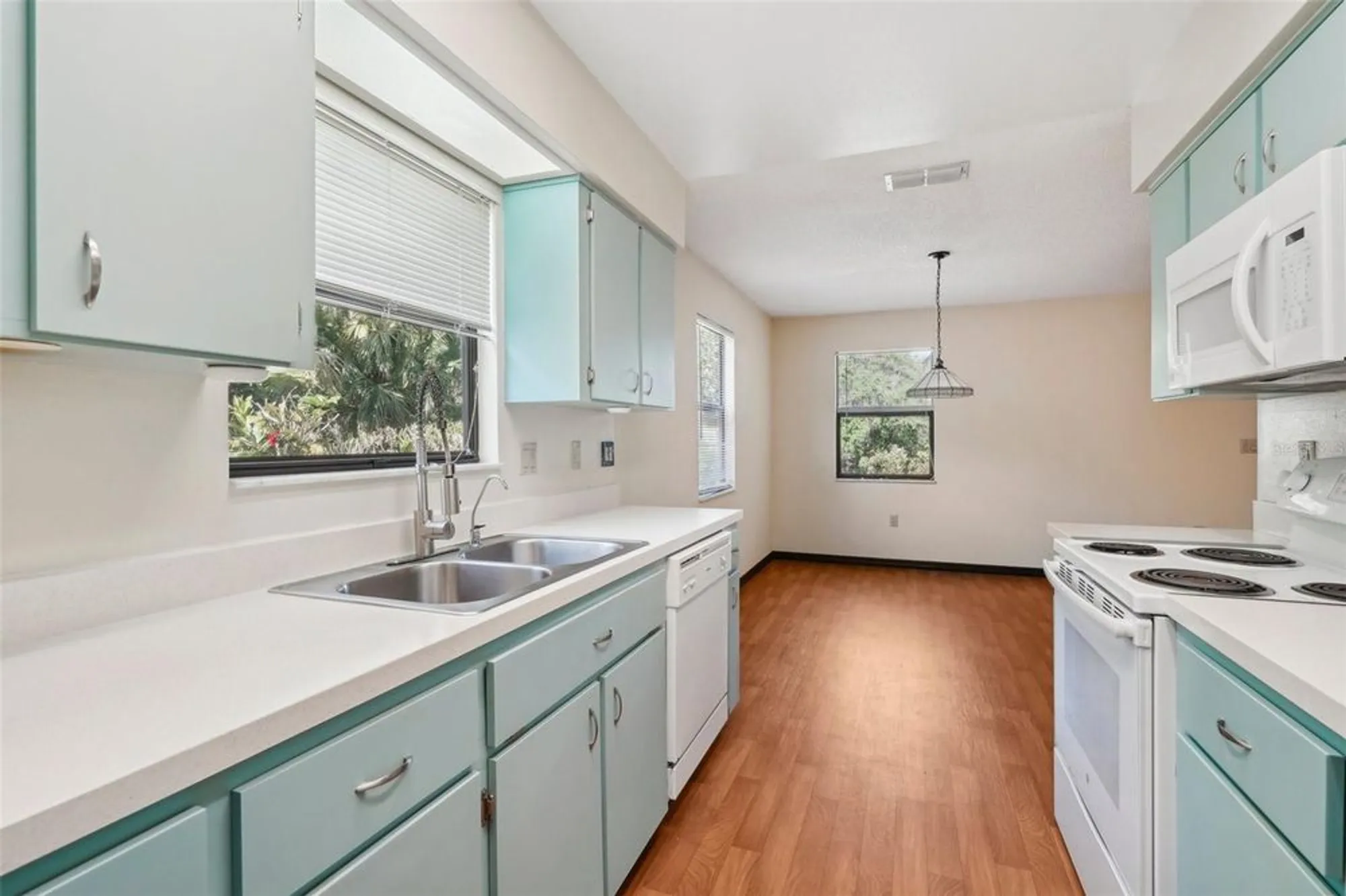 Property Slideshow image 16 of 47 | 28 gordon ct, Leesburg, FL, 34788