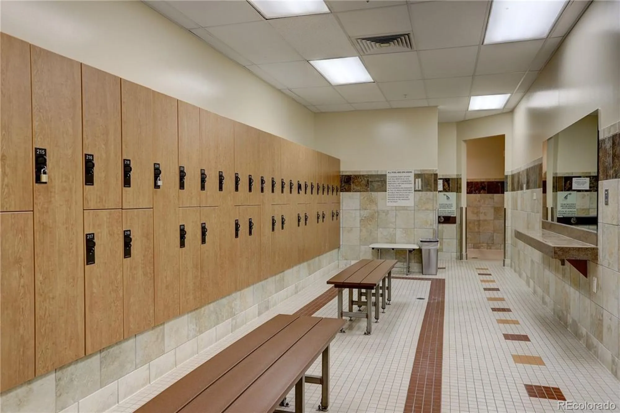 Property Slideshow image 22 of 28 | 3124 s wheeling way 404, Aurora, CO, 80014