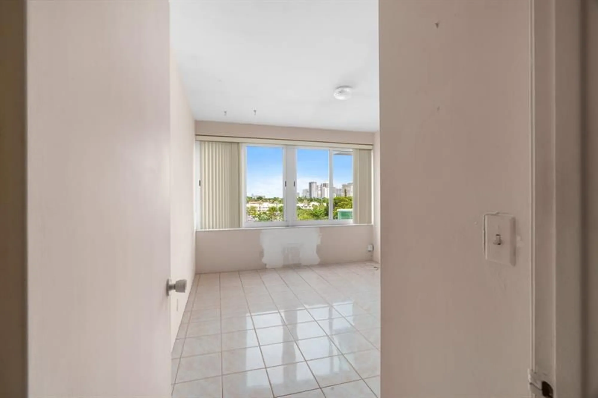 Property Slideshow image 21 of 46 | 3233 ne 34th st 508, Fort Lauderdale, FL, 33308
