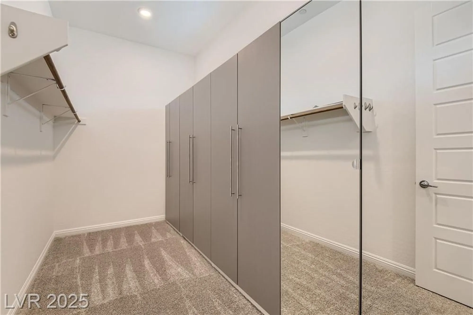 Property Slideshow image 19 of 35 | 933 mayfield manor ln, Las Vegas, NV, 89138