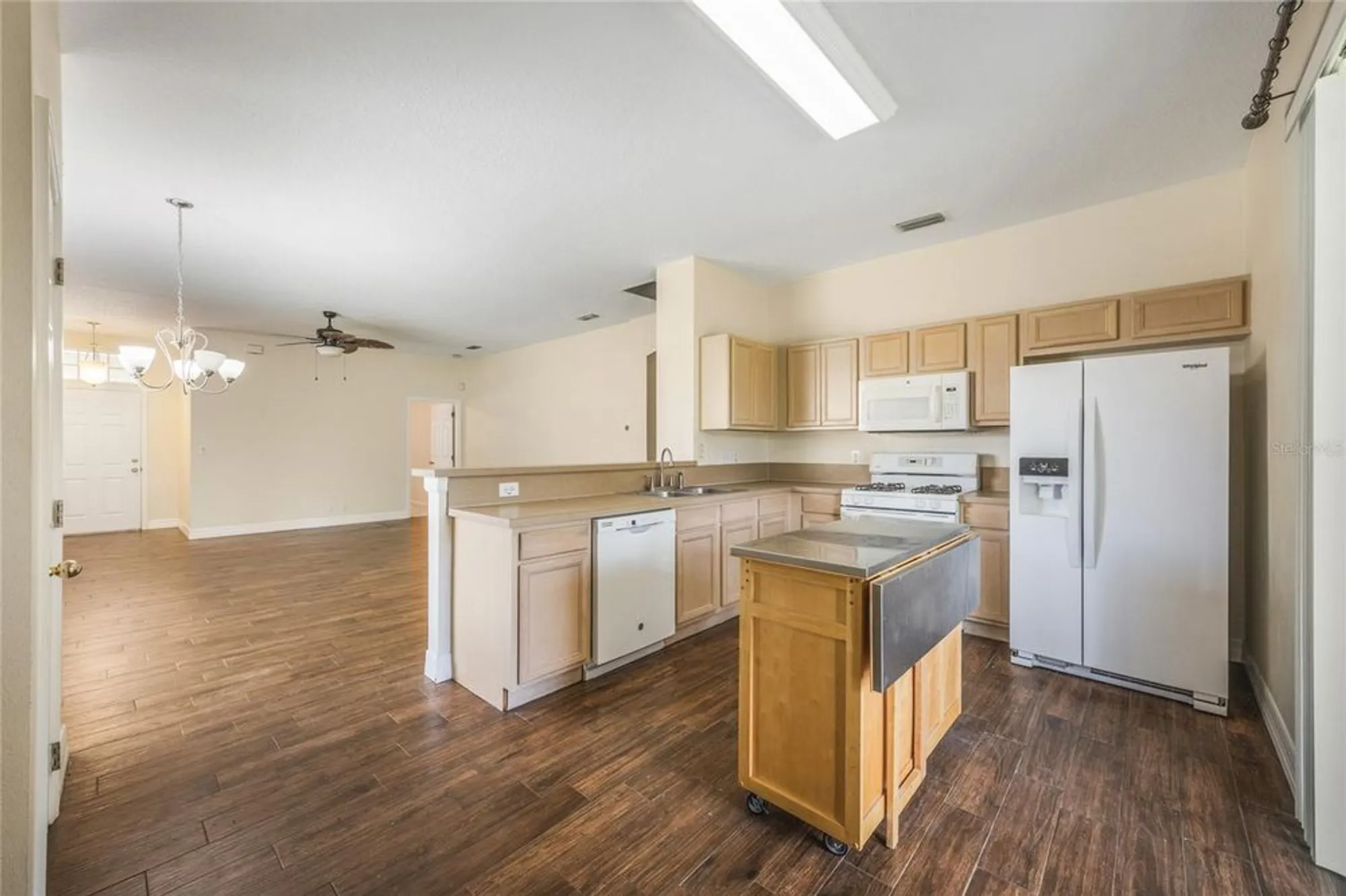 Property Slideshow image 7 of 24 | 100 wethersfield ct, Deland, FL, 32724