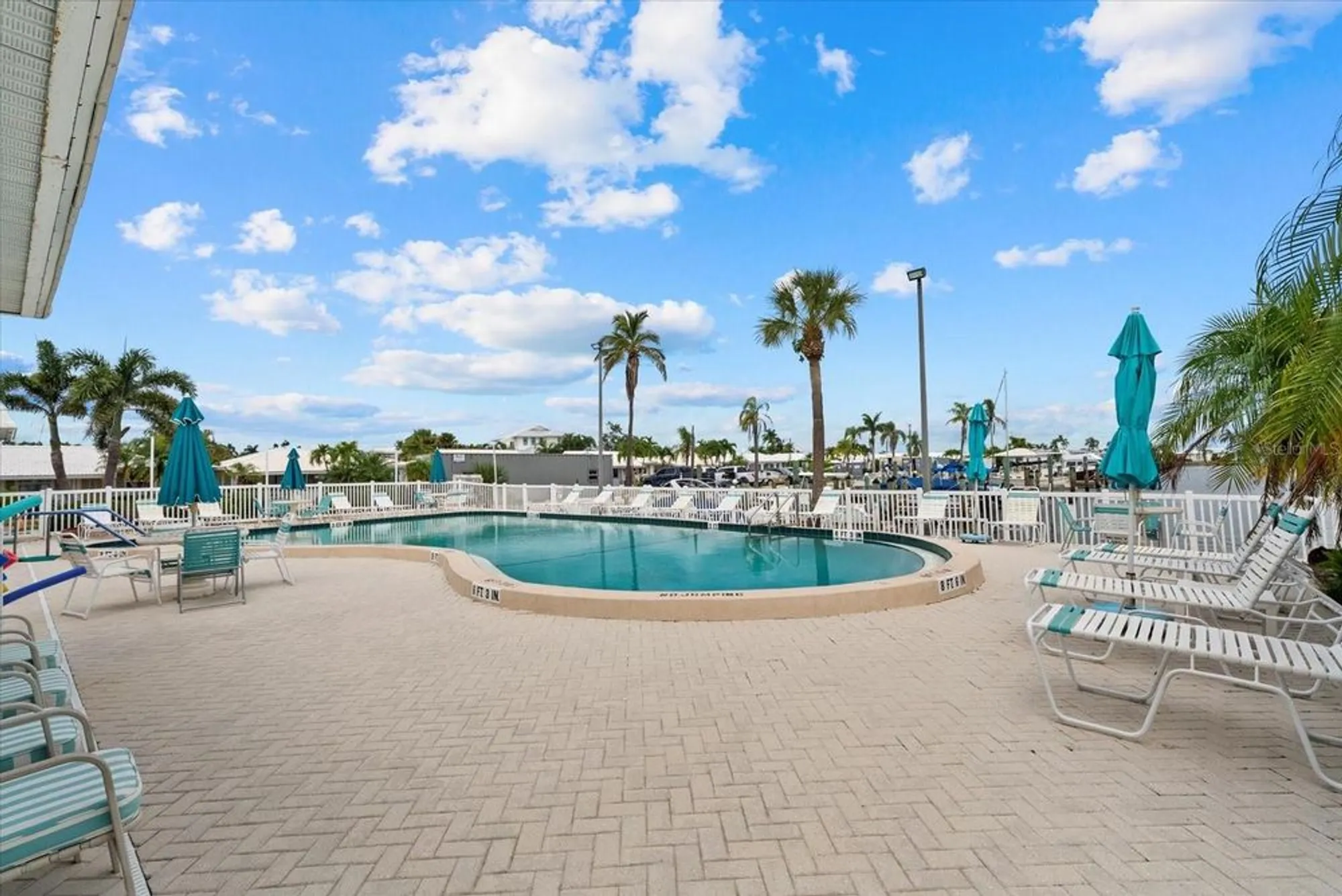 Property Slideshow image 24 of 45 | 658 spanish dr s # 108, Longboat Key, FL, 34228